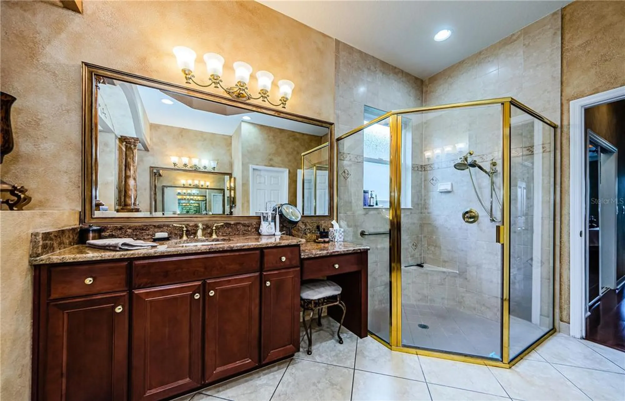 Property Slideshow image 29 of 77 | 4947 sandy brook cir, Wimauma, FL, 33598