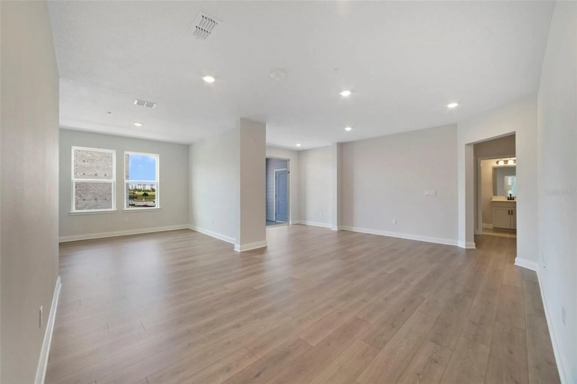 Property Slideshow image 8 of 35 | 7545 laureate blvd unit 7202, Orlando, FL, 32827