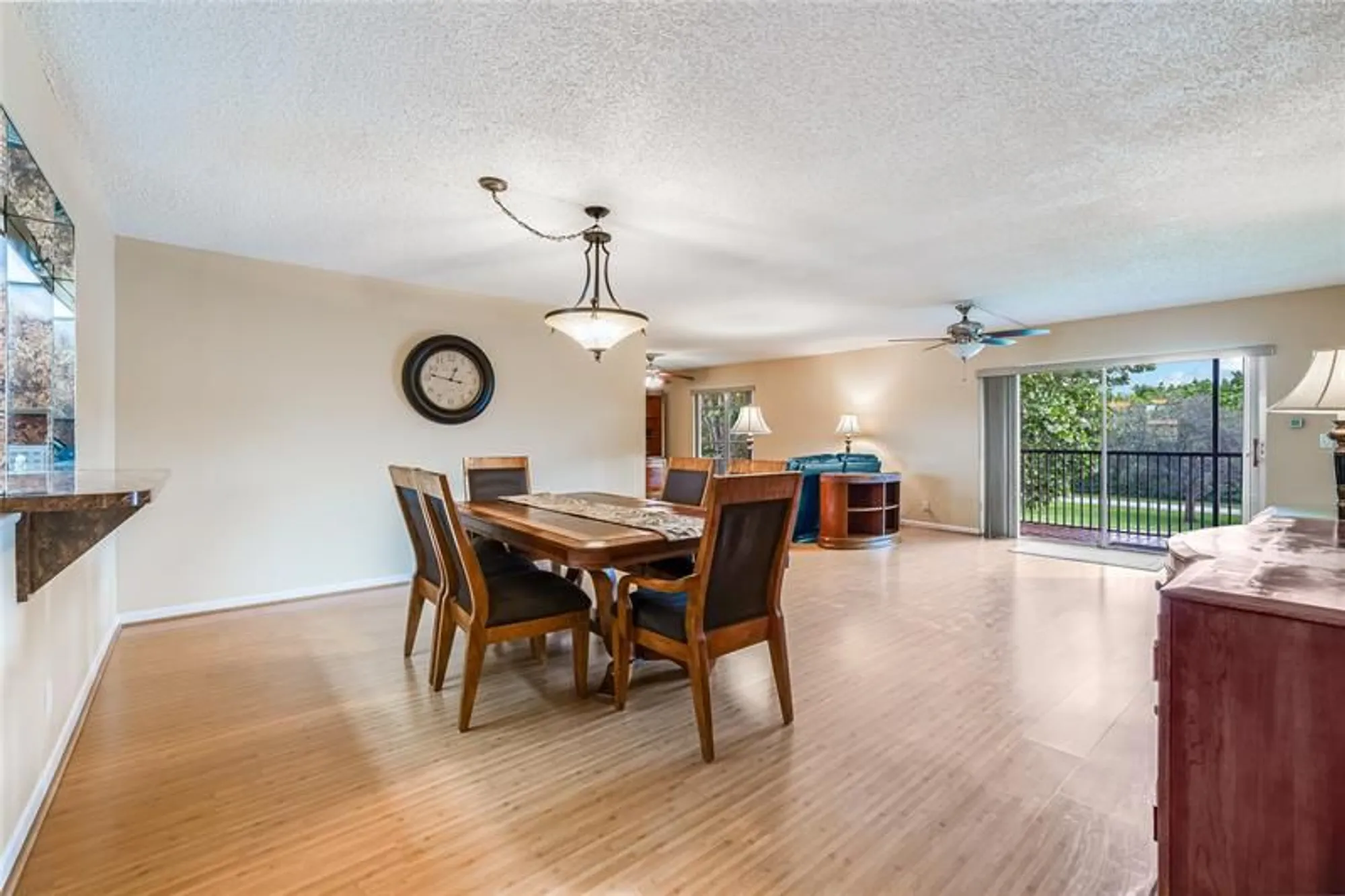 Property Slideshow image 13 of 57 | 271 s hollybrook dr 304, Pembroke Pines, FL, 33025