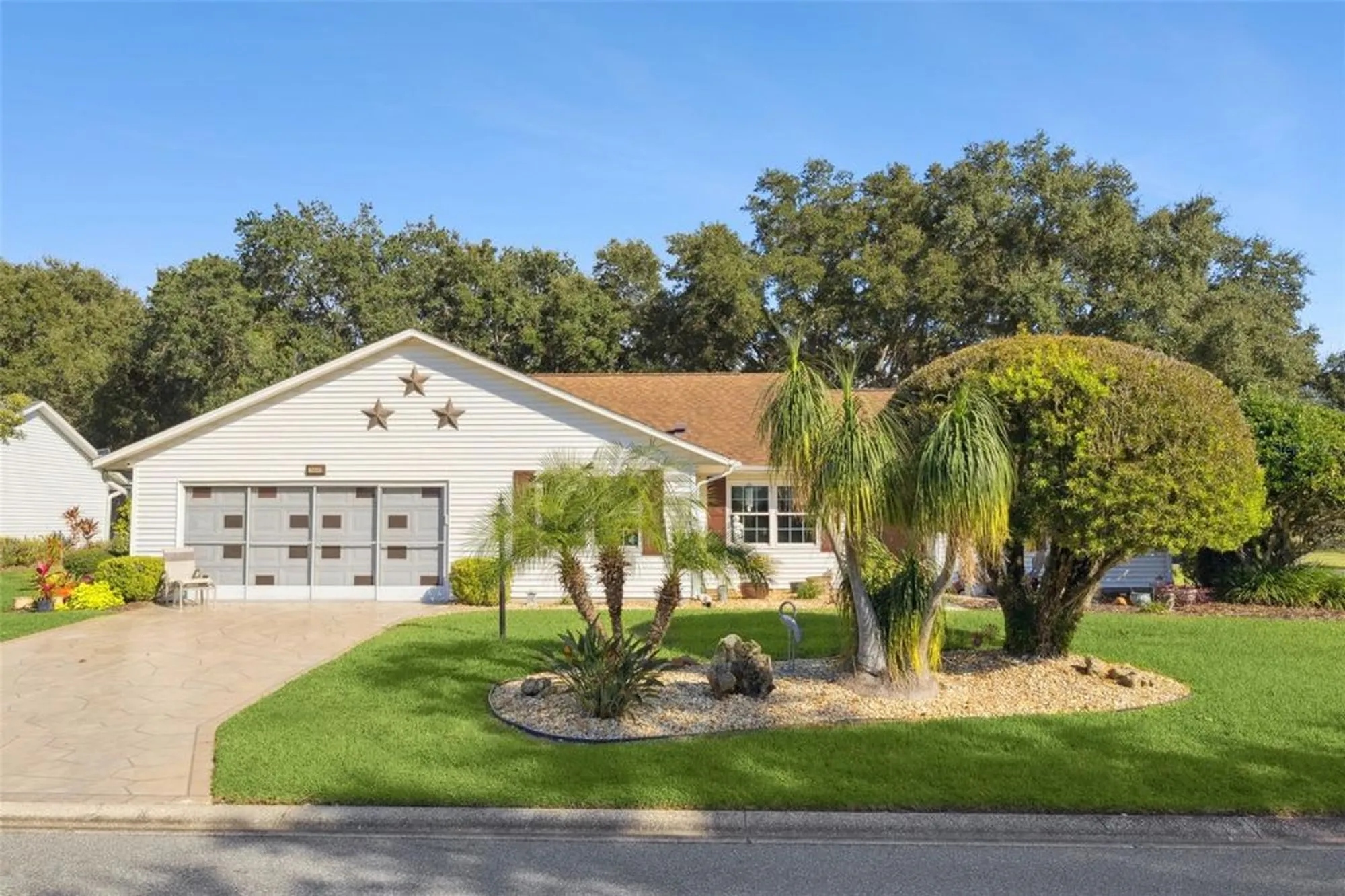 Property Slideshow image 8 of 82 | 26600 racquet cir, Leesburg, FL, 34748