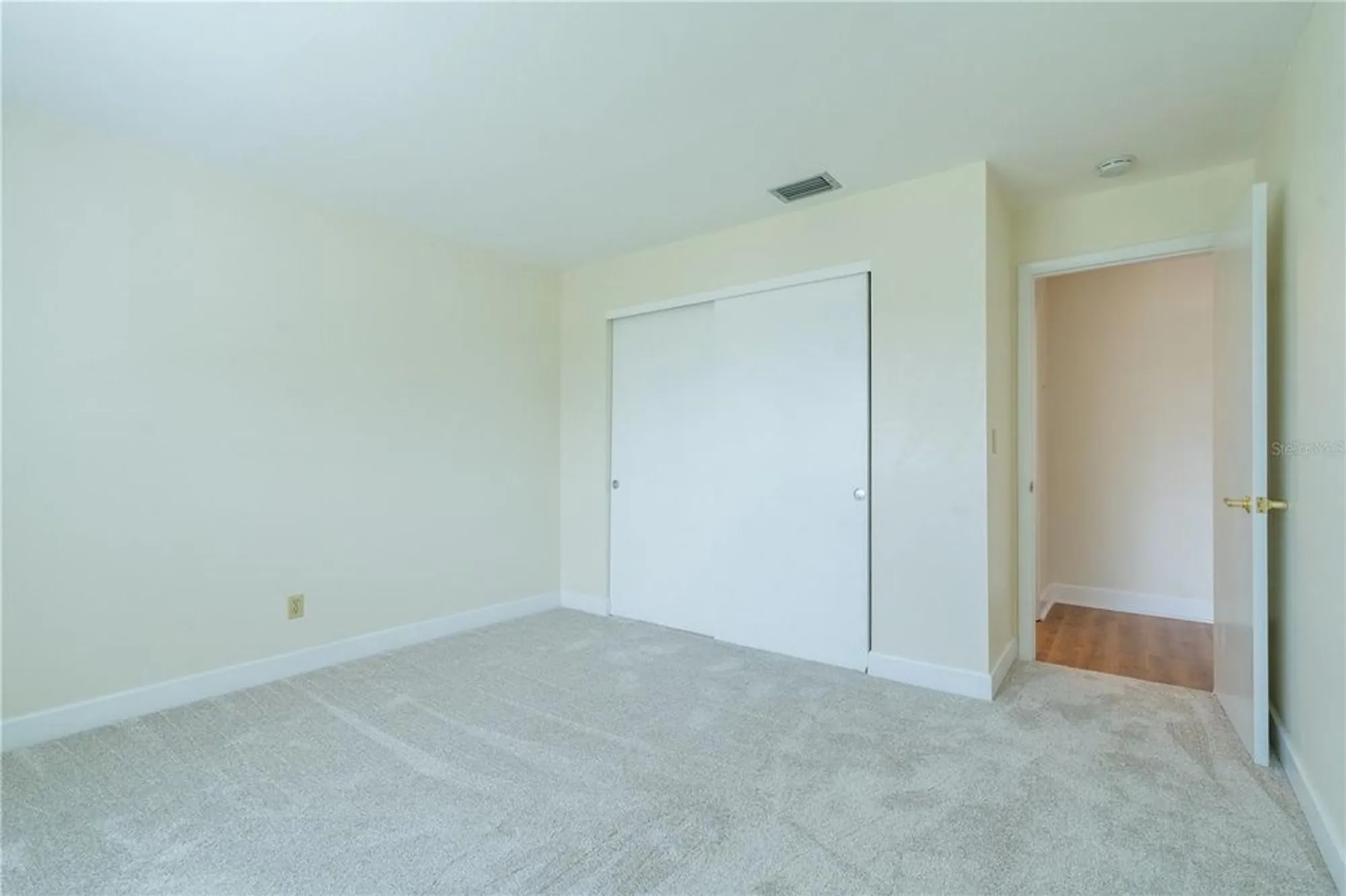 Property Slideshow image 28 of 37 | 9221 40th way n # 5, Pinellas Park, FL, 33782