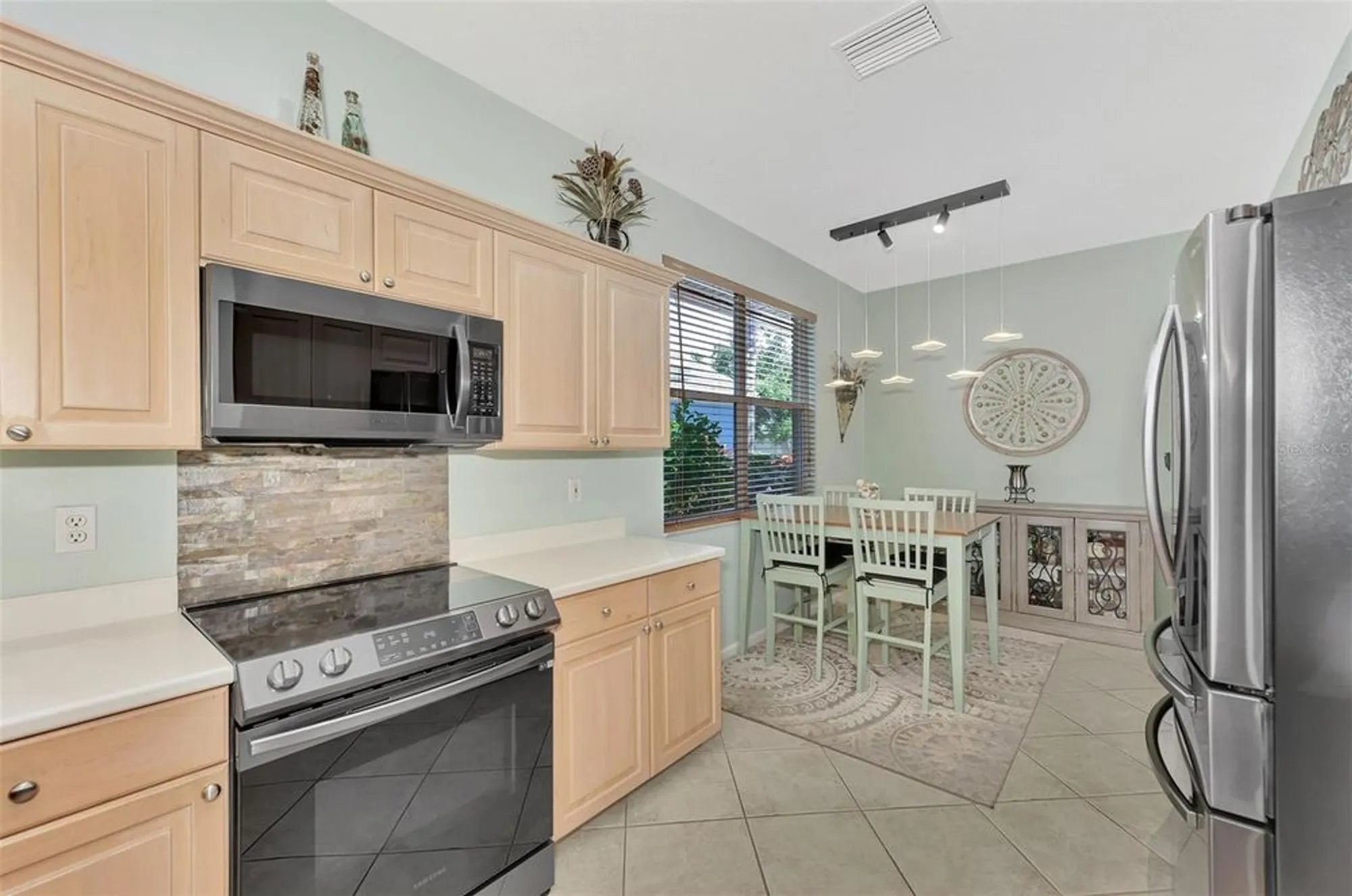 Property Slideshow image 14 of 66 | 3275 osprey ln, Port Charlotte, FL, 33953