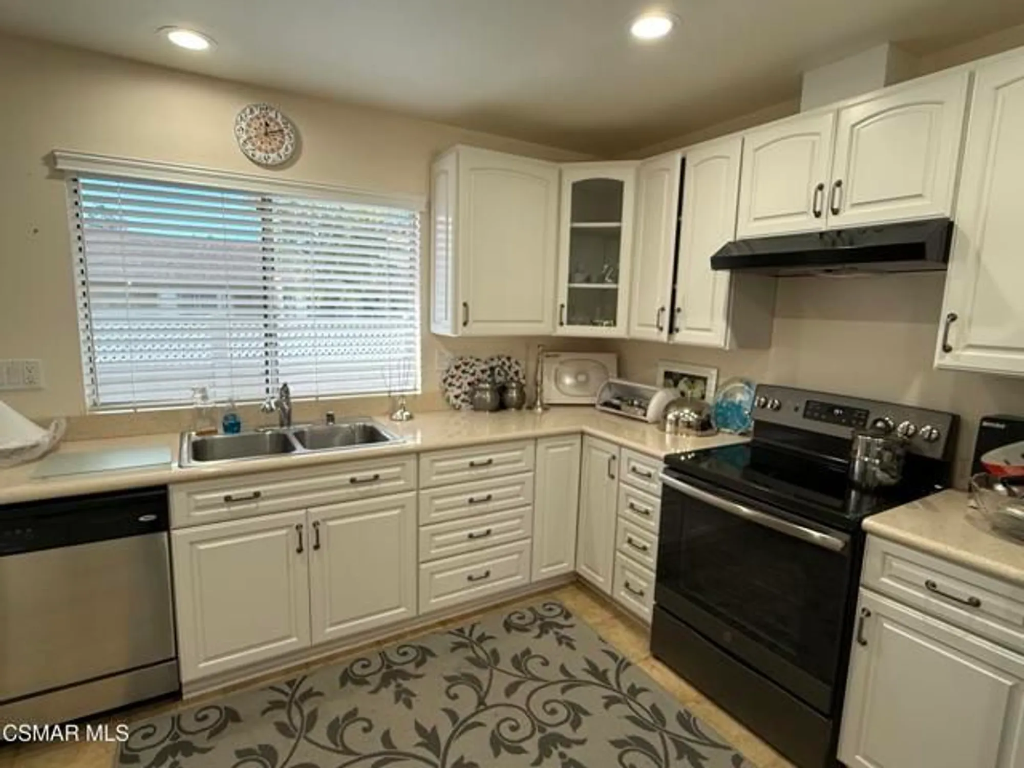 Property Slideshow image 10 of 24 | 25307 village 25, Camarillo, CA, 93012
