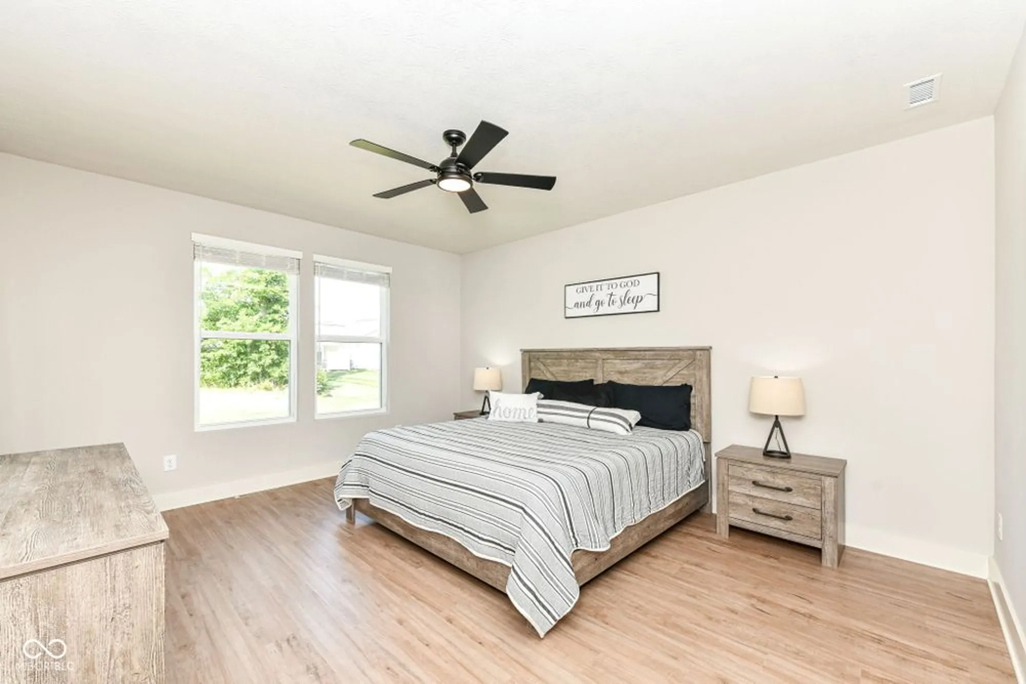 Property Slideshow image 21 of 31 | 4602 petunia dr, Plainfield, IN, 46168