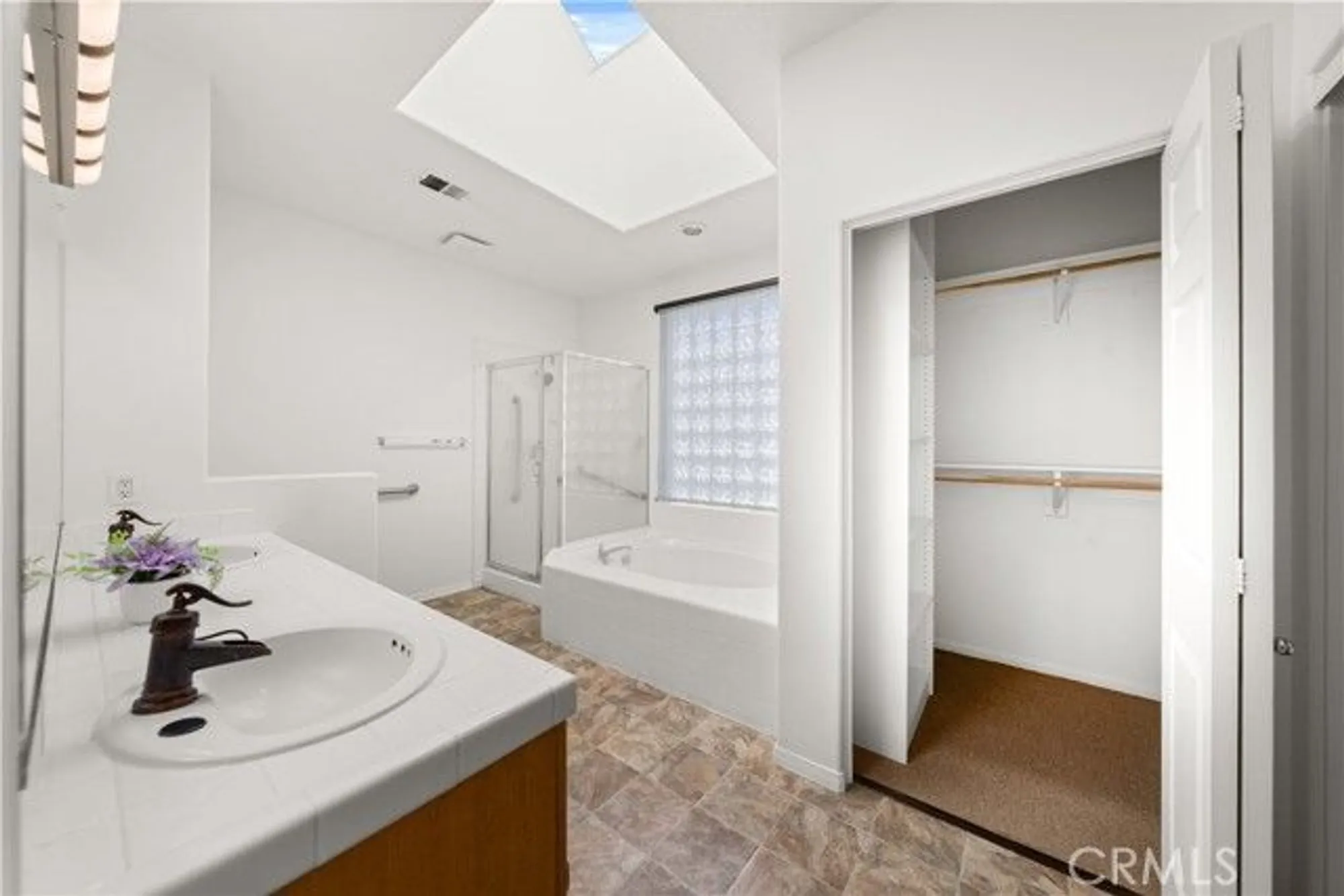 Property Slideshow image 27 of 60 | 19598 rolling green dr, Apple Valley, CA, 92308