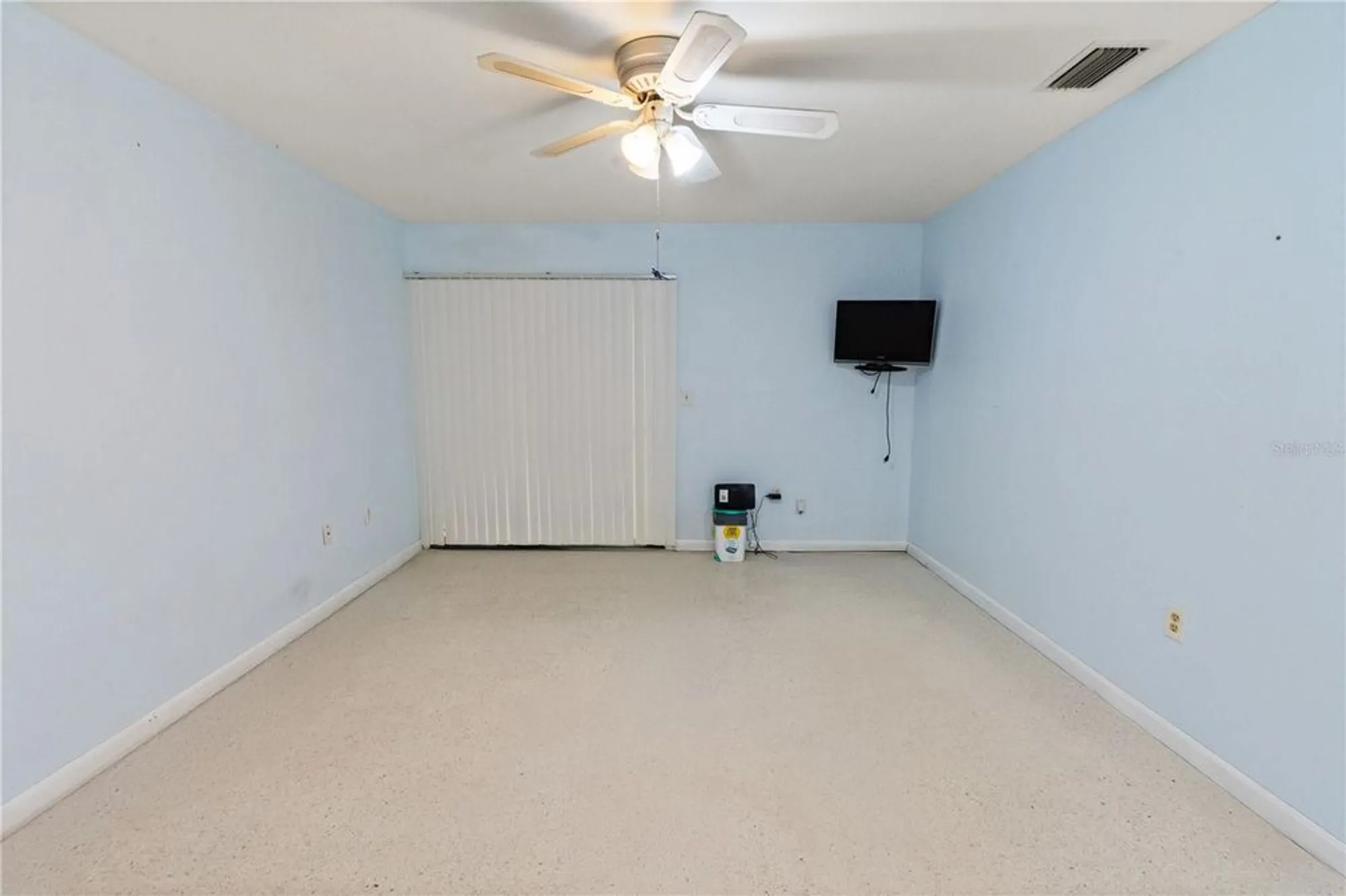 Property Slideshow image 13 of 27 | 1503 n pebble beach blvd, Sun City Center, FL, 33573