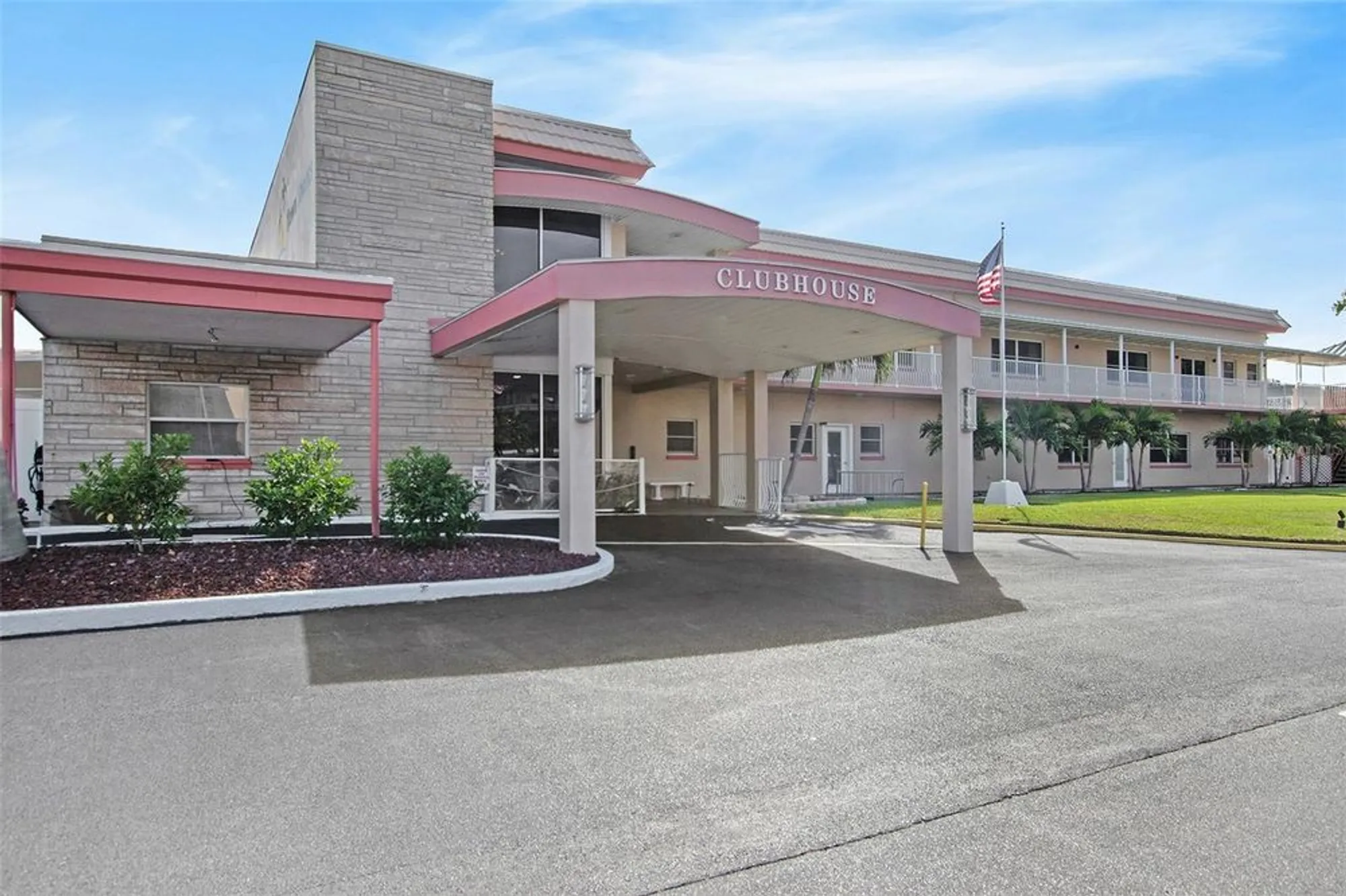 Property Slideshow image 34 of 41 | 2960 59th st 411, Gulfport, FL, 33707