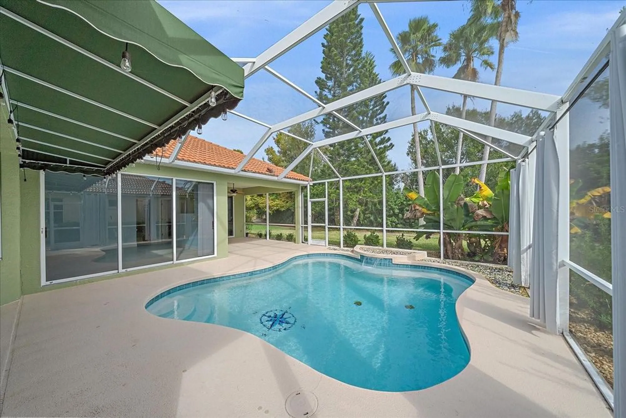 Property Slideshow image 33 of 43 | 6619 pinefeather ct, Bradenton, FL, 34203