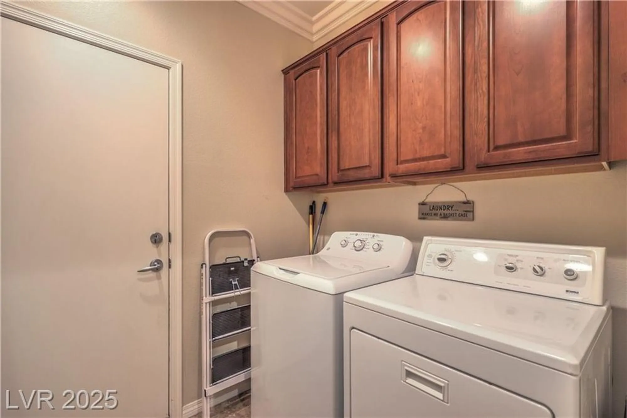 Property Slideshow image 34 of 39 | 2225 blackburn hills ave, Henderson, NV, 89044