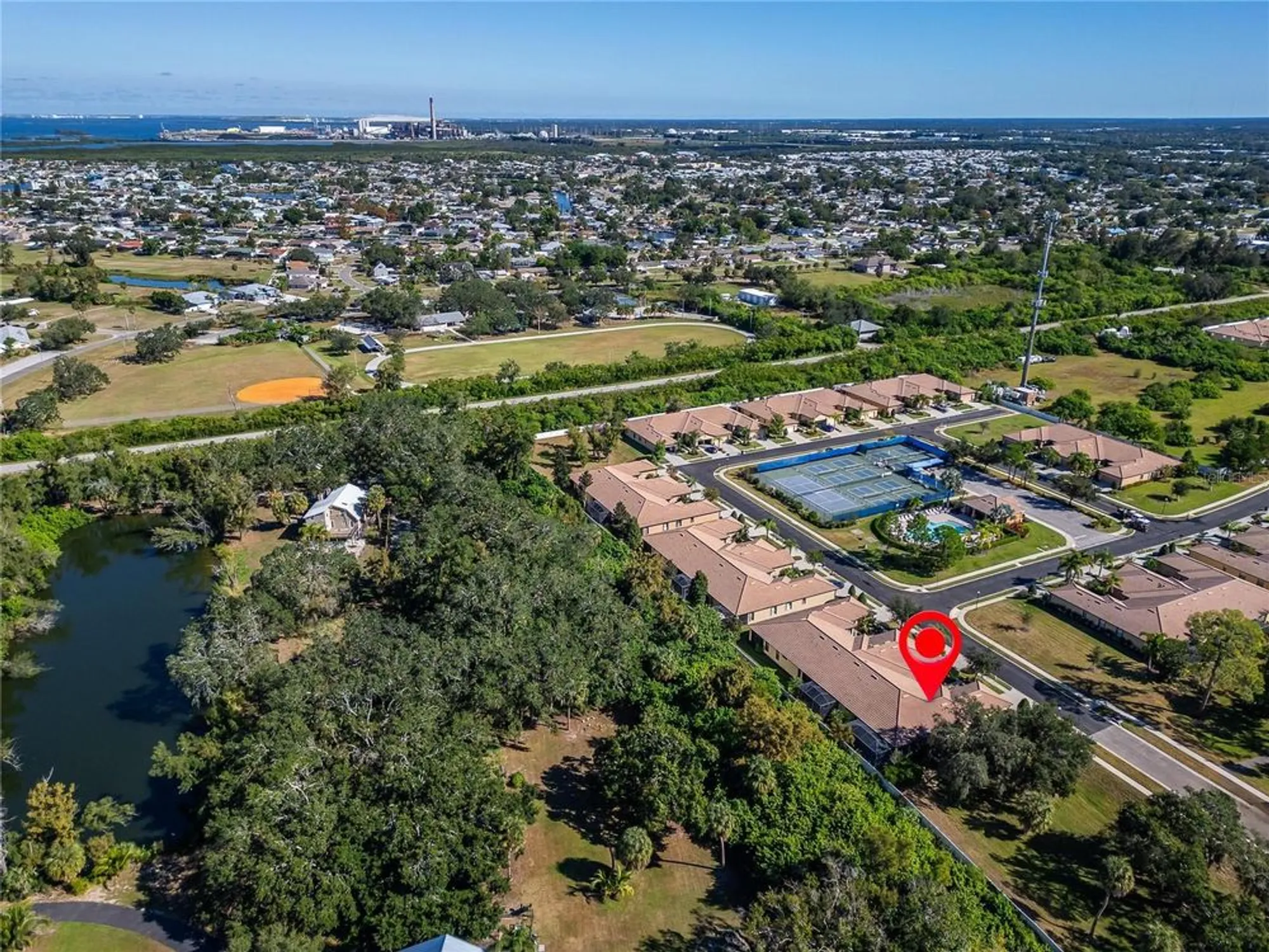 Property Slideshow image 56 of 72 | 420 cedar falls dr, Apollo Beach, FL, 33572
