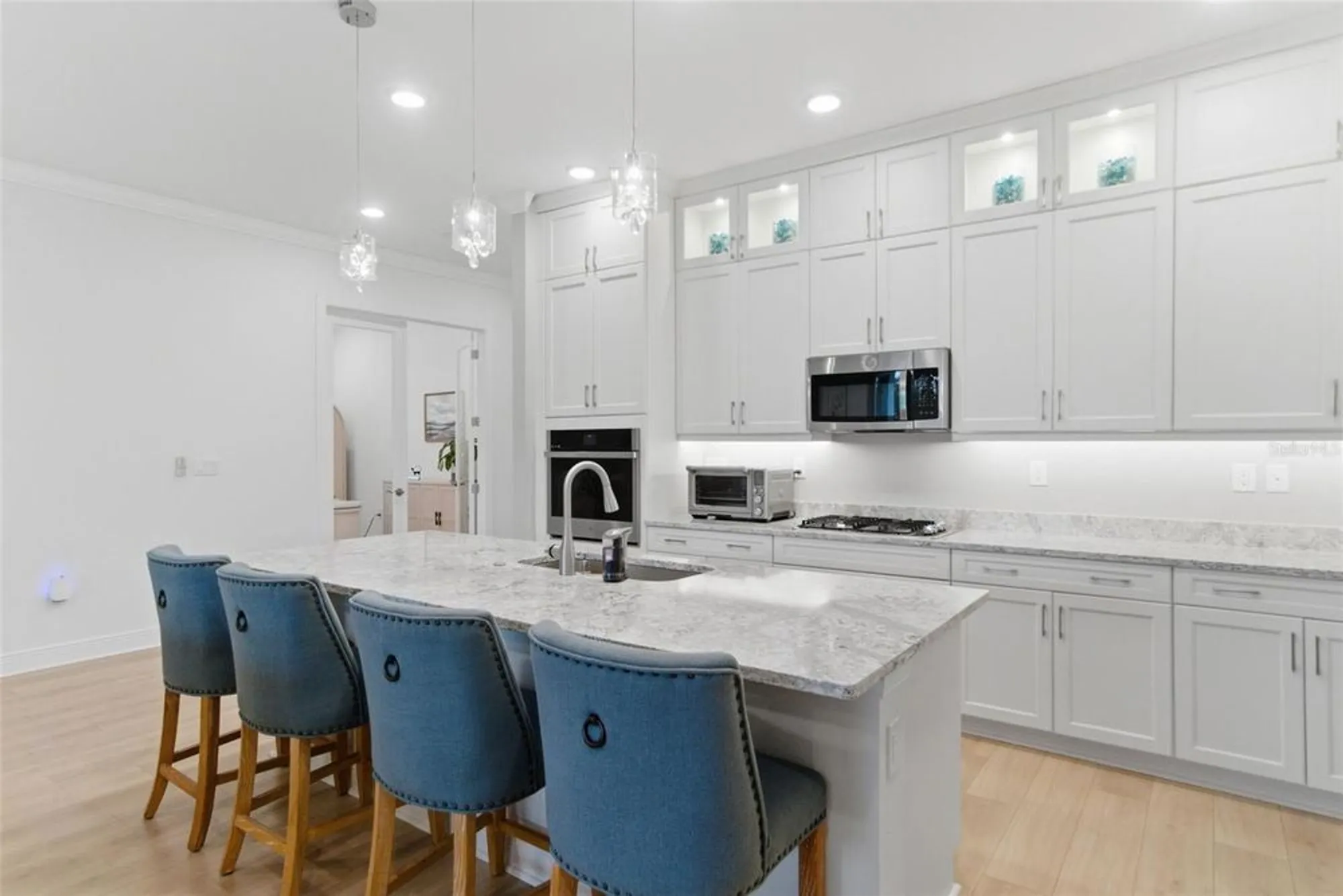 Property Slideshow image 22 of 71 | 5027 kiva cir, Bradenton, FL, 34211