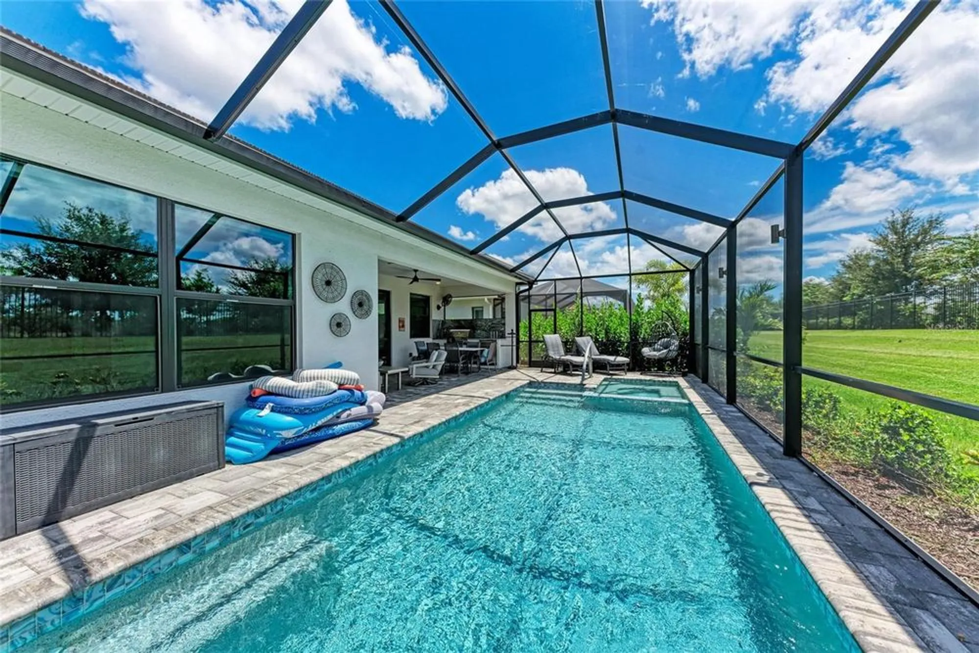 Property Slideshow image 49 of 83 | 17814 cresswind ter, Bradenton, FL, 34211