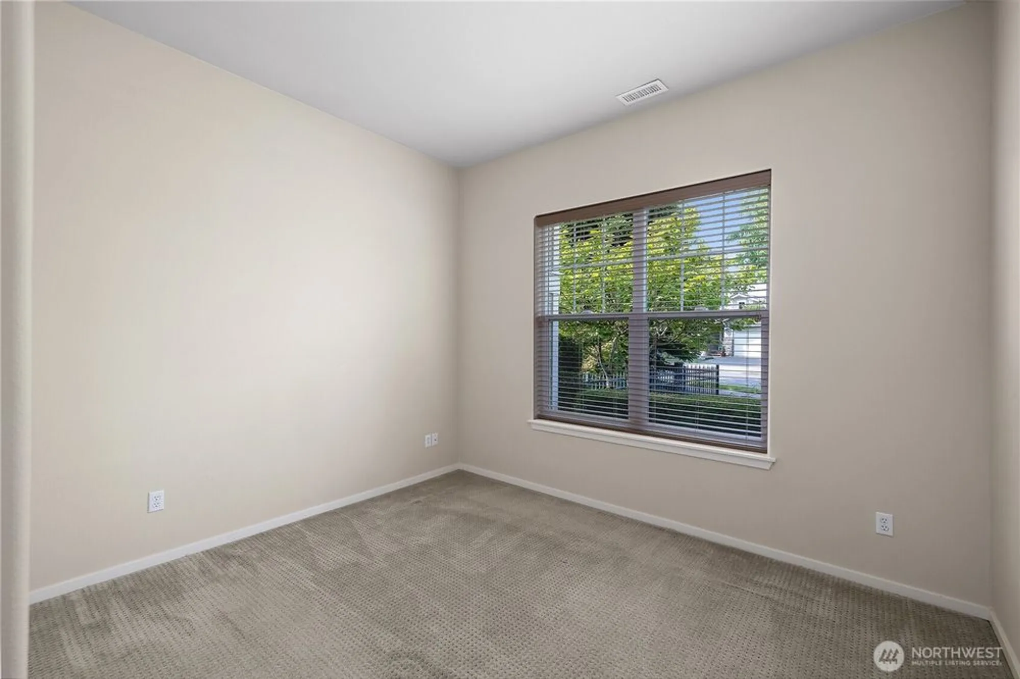 Property Slideshow image 34 of 40 | 4212 vashon dr, Lacey, WA, 98516