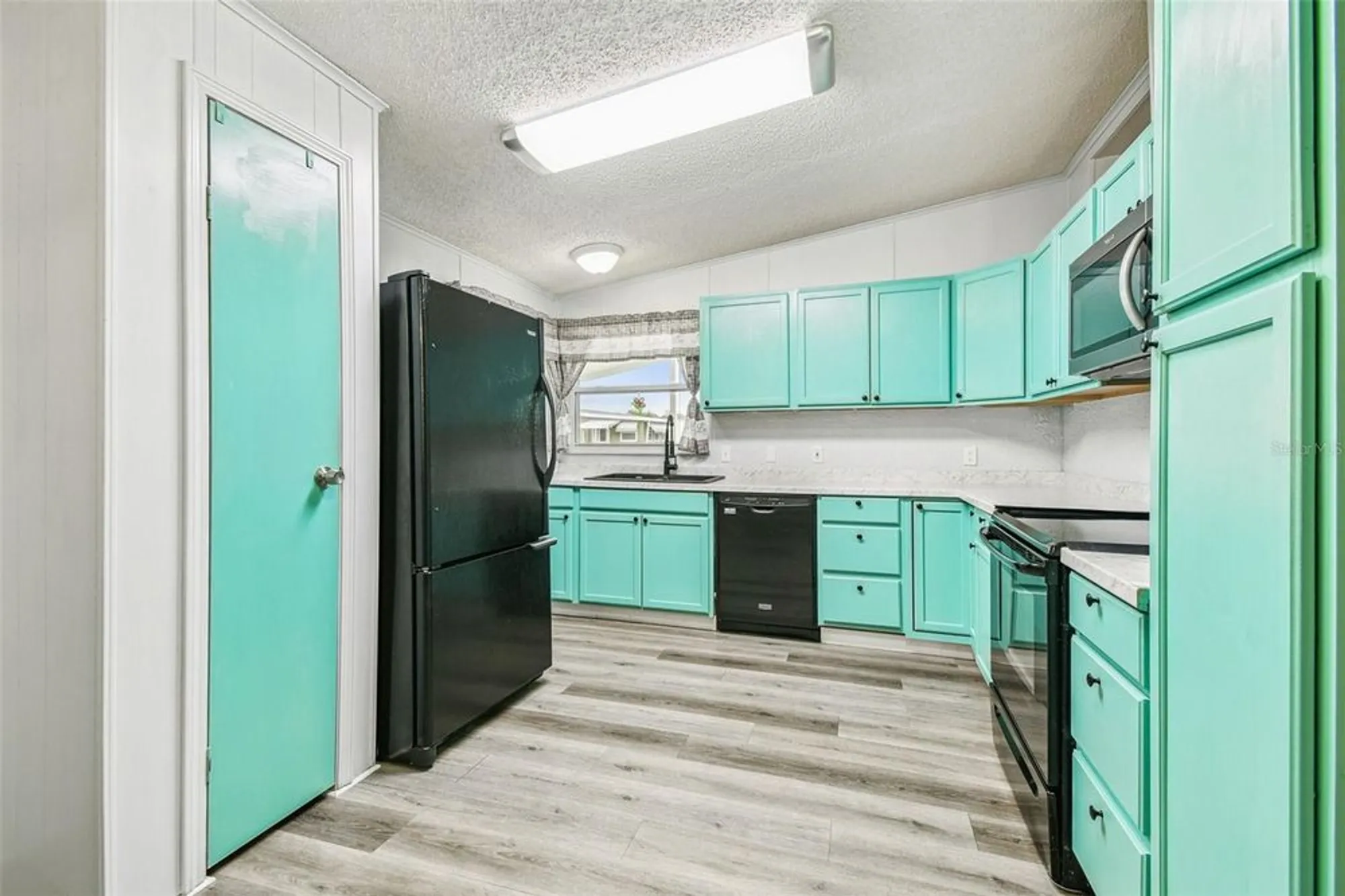 Property Slideshow image 28 of 77 | 1811 sherwood hill dr, Lakeland, FL, 33810