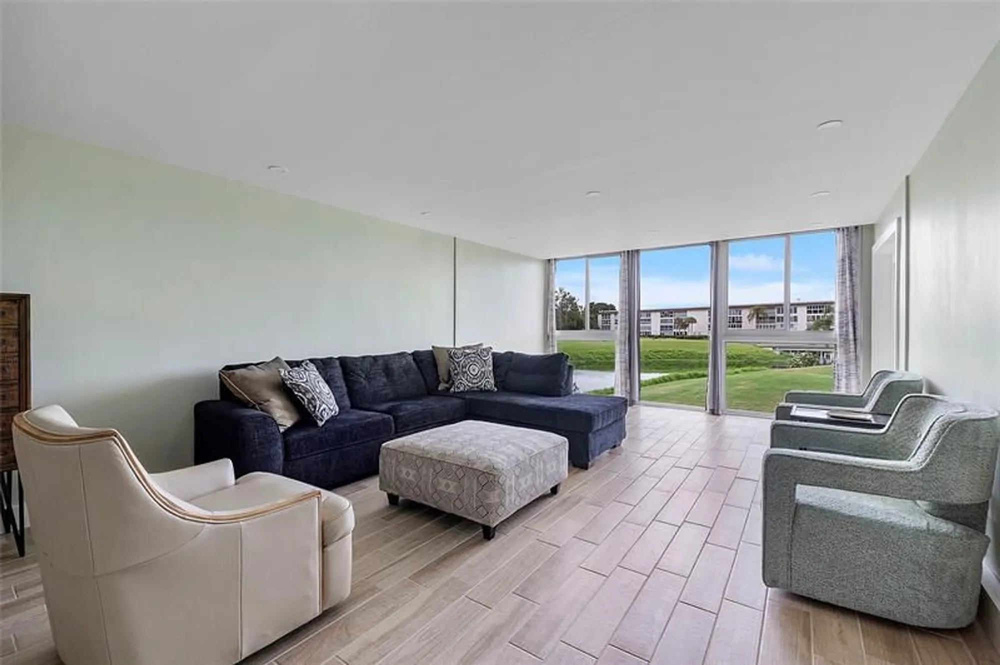 Property Slideshow image 15 of 34 | 3502 bimini ln b2, Coconut Creek, FL, 33066