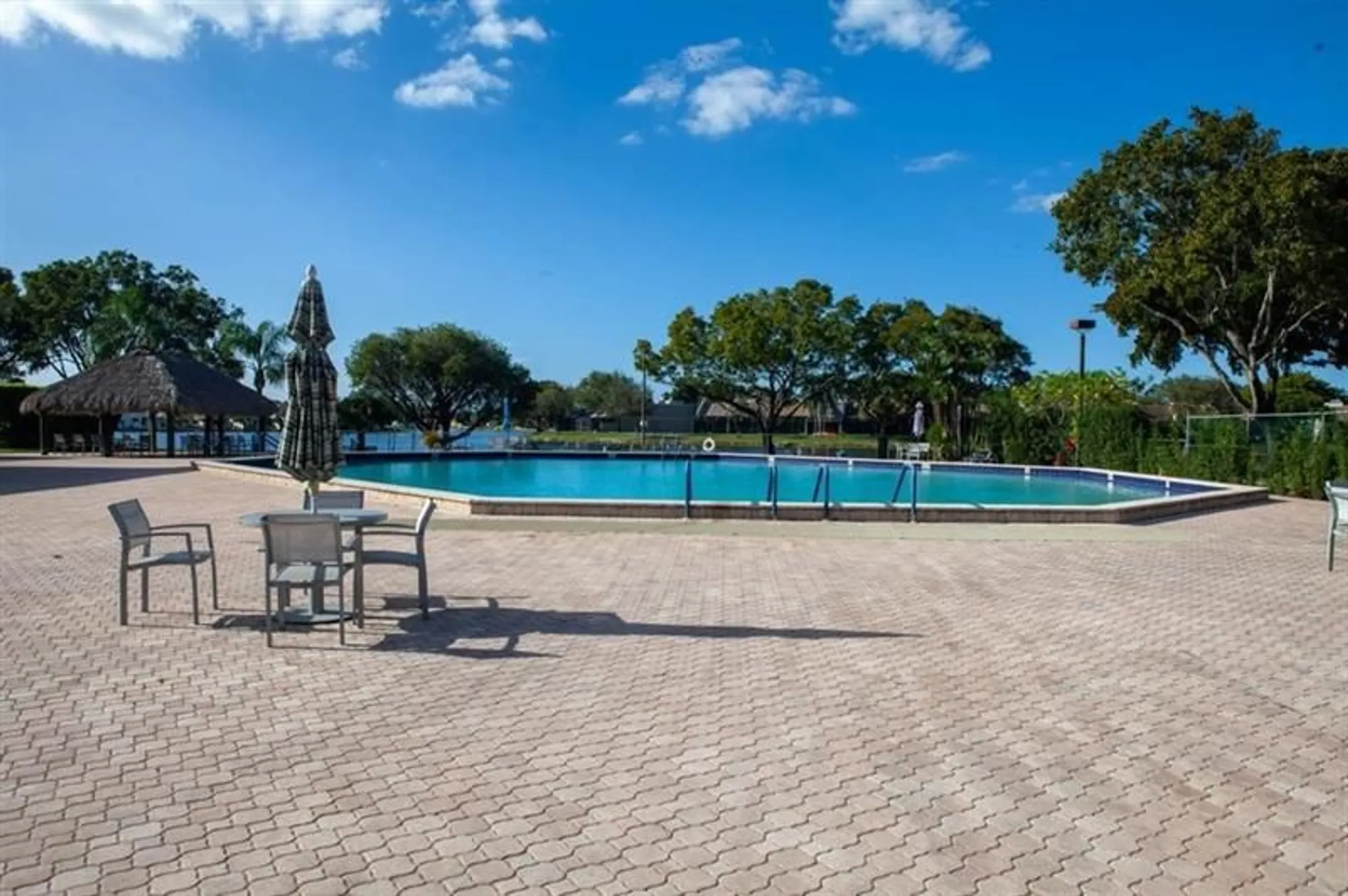 Property Slideshow image 46 of 60 | 900 colony point cir 407, Pembroke Pines, FL, 33026
