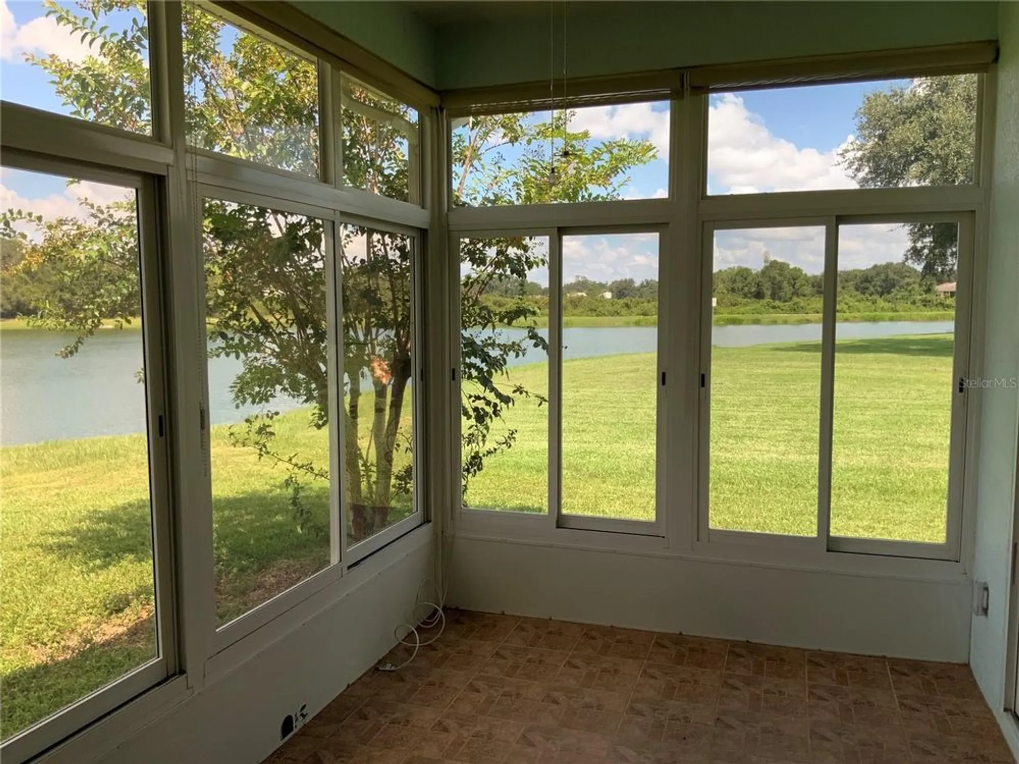 Property Slideshow image 12 of 26 | 27123 nostalgia dr, Leesburg, FL, 34748