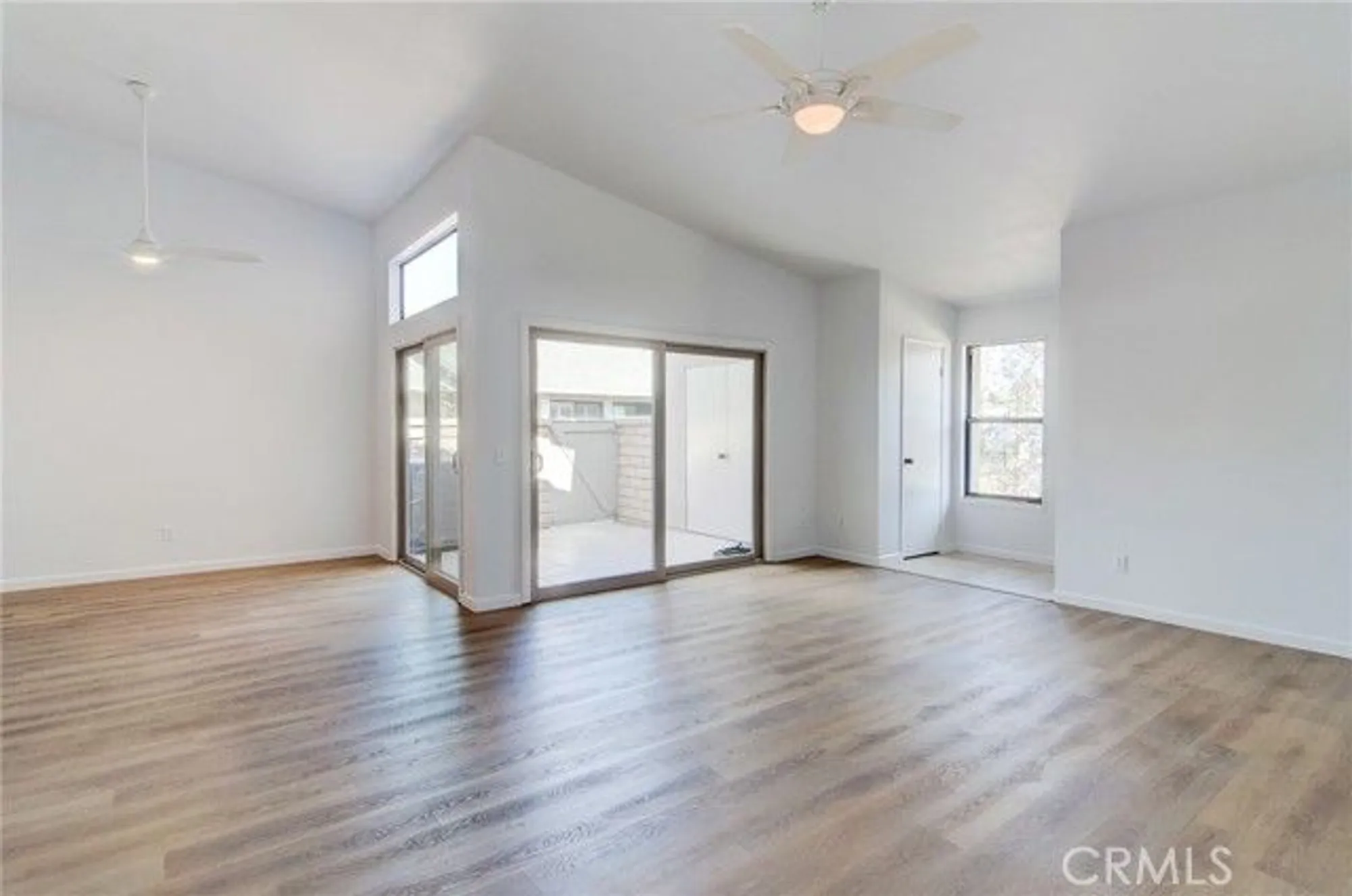 Property Slideshow image 5 of 24 | 8566 larkhall cir 809d, Huntington Beach, CA, 92646