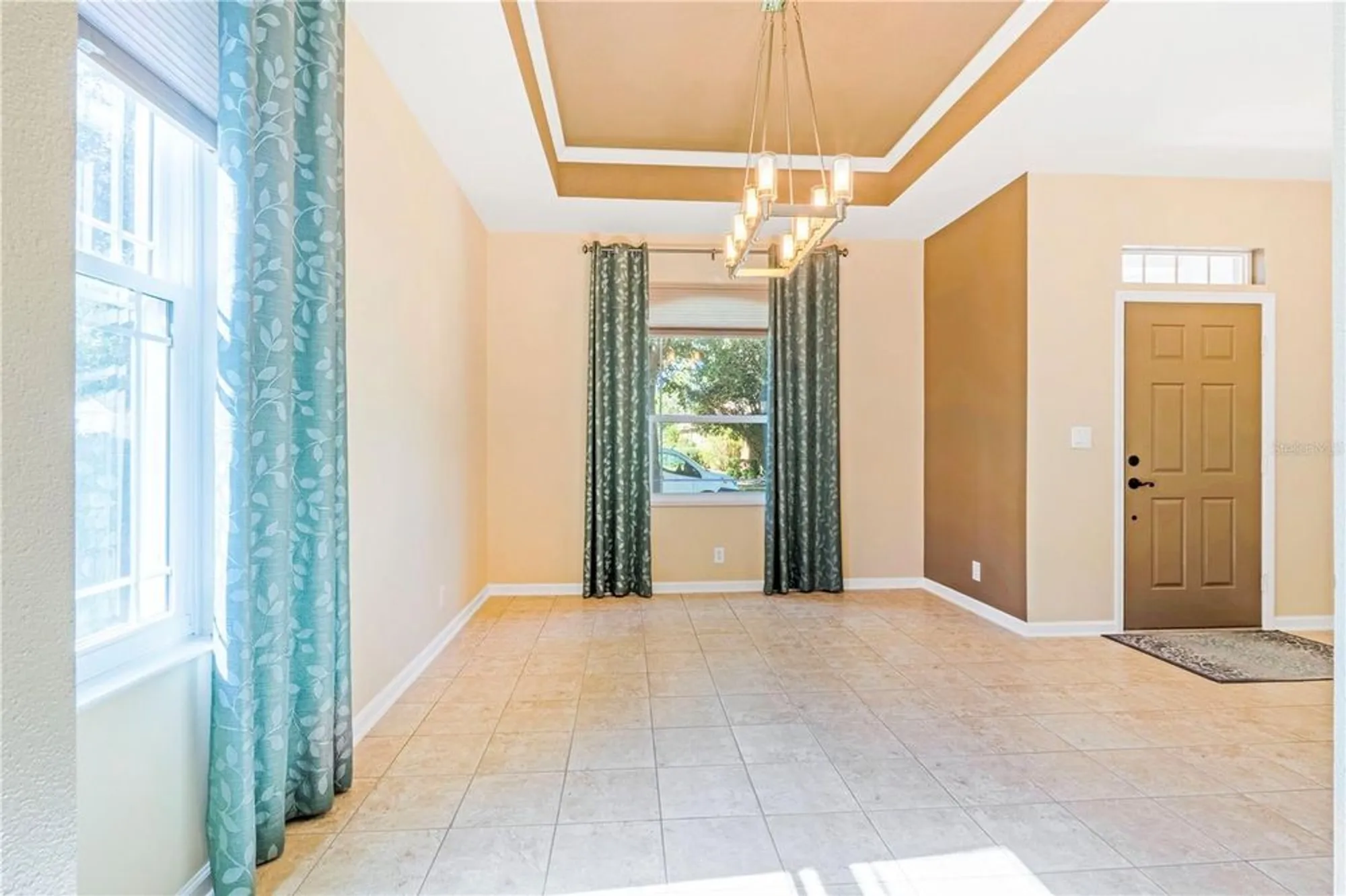 Property Slideshow image 7 of 33 | 123 avenham dr, Deland, FL, 32724