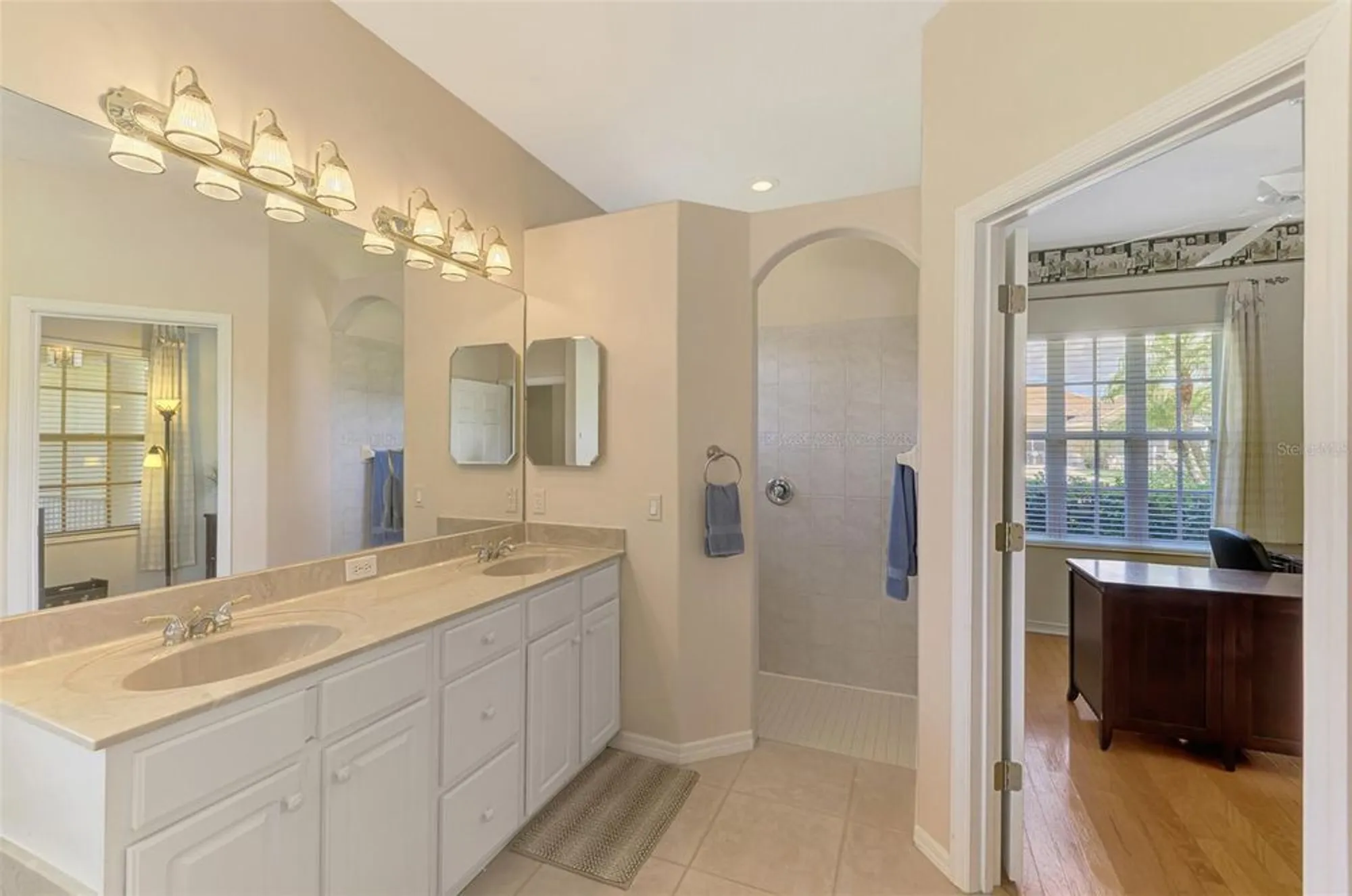 Property Slideshow image 36 of 62 | 6644 butlers crest dr, Bradenton, FL, 34203