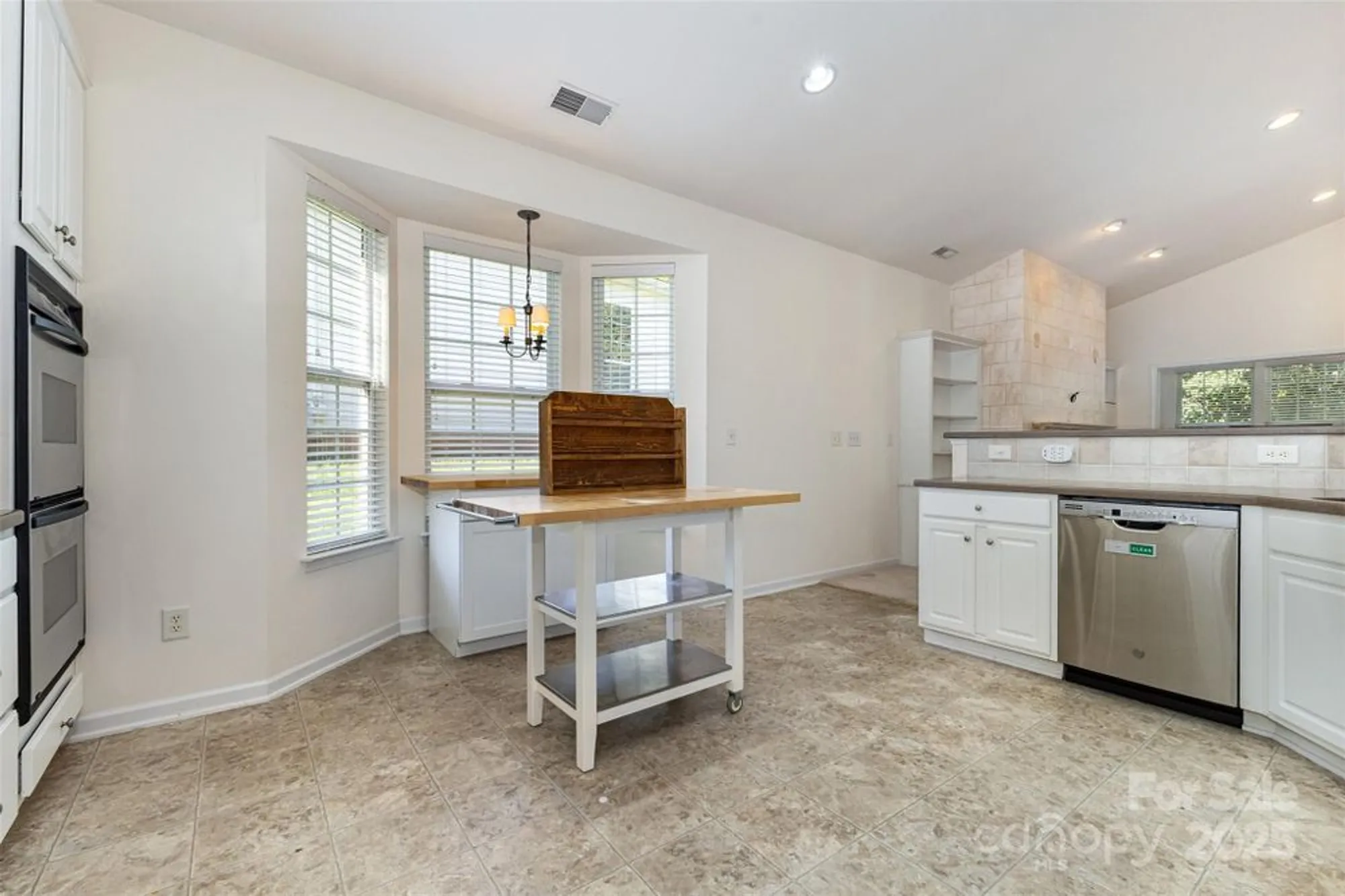 Property Slideshow image 16 of 48 | 977 platinum dr, Fort Mill, SC, 29708