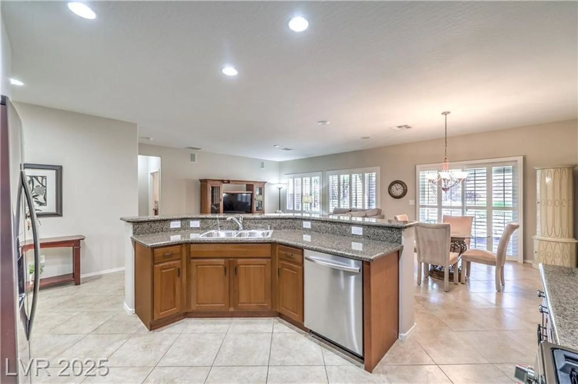 Property Slideshow image 9 of 44 | 7617 fieldfare dr, North Las Vegas, NV, 89084