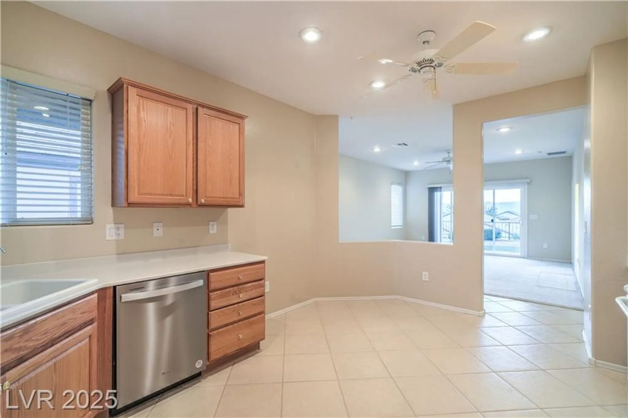 Property Slideshow image 11 of 55 | 2504 ashen light dr, Henderson, NV, 89044