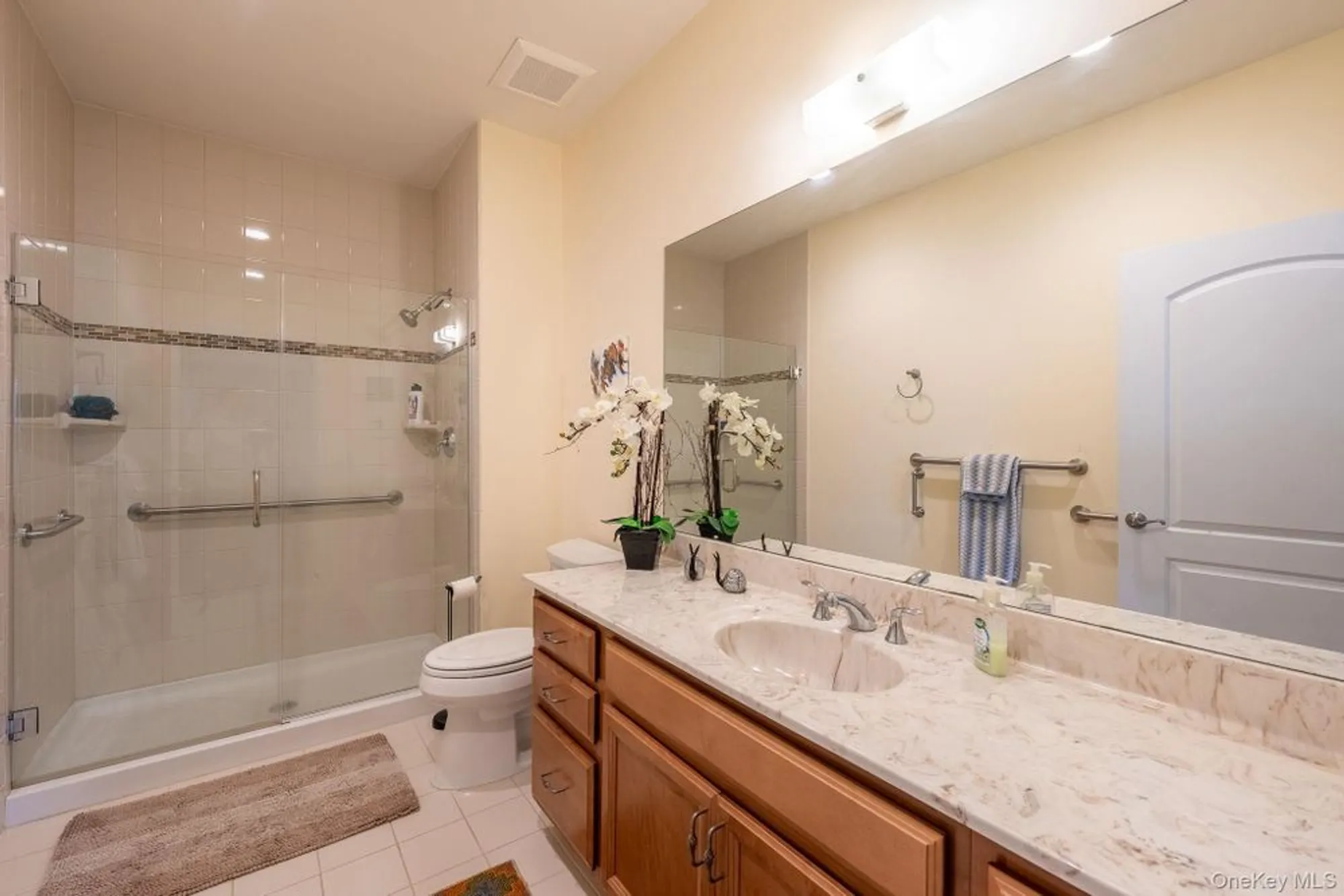 Property Slideshow image 12 of 22 | 18 kennsington ct, Riverhead, NY, 11901