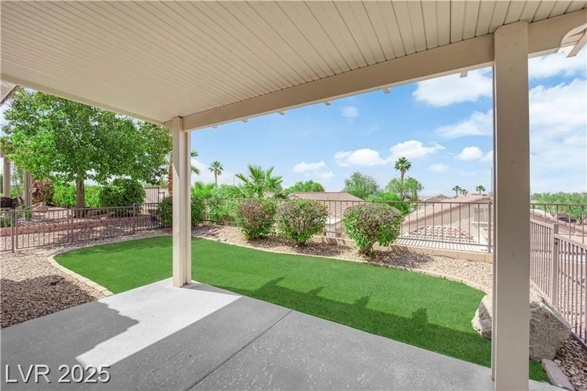 Property Slideshow image 3 of 24 | 2504 libretto ave, Henderson, NV, 89052