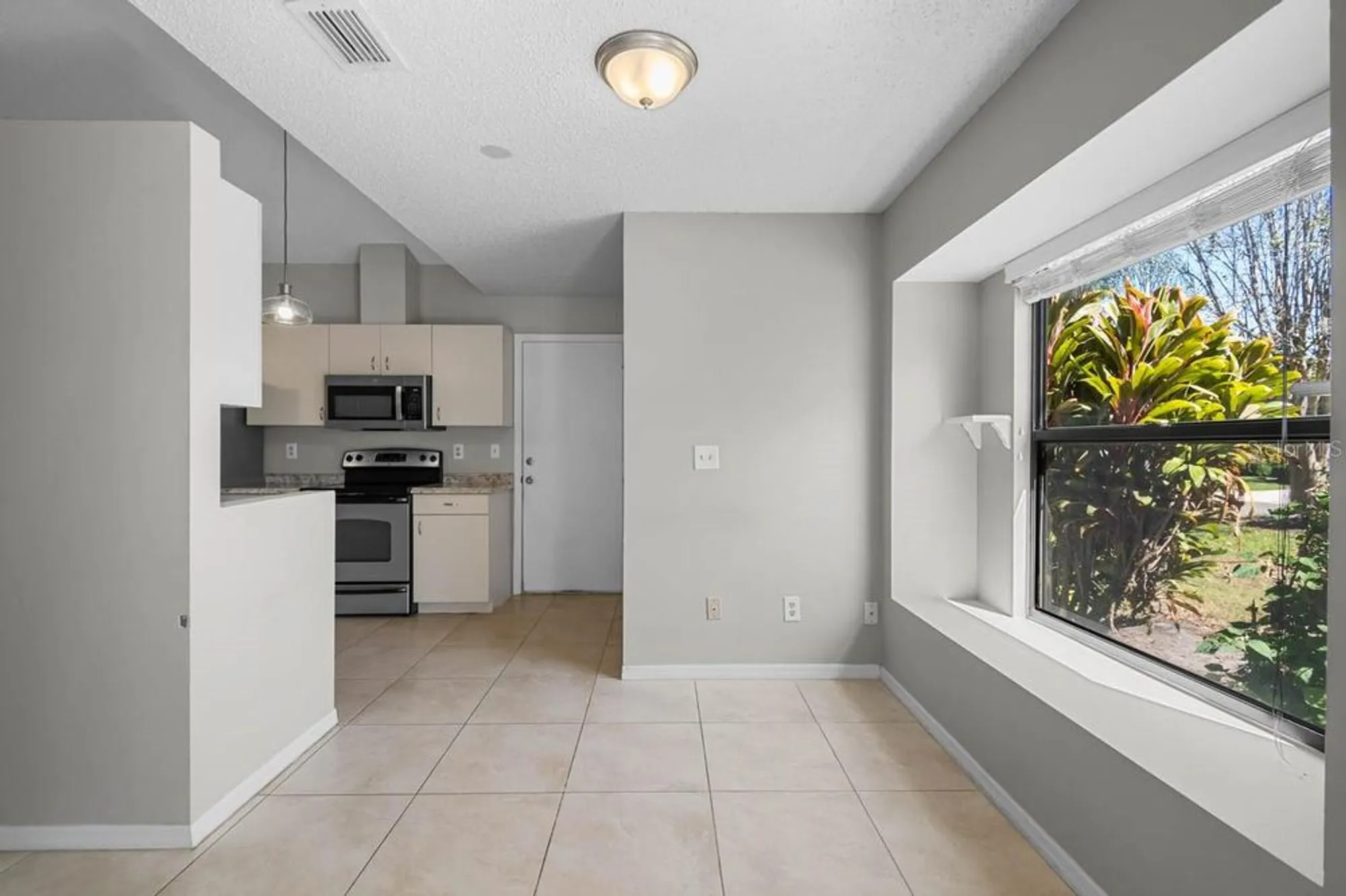 Property Slideshow image 8 of 54 | 1209 litchfield dr # 42, Sun City Center, FL, 33573