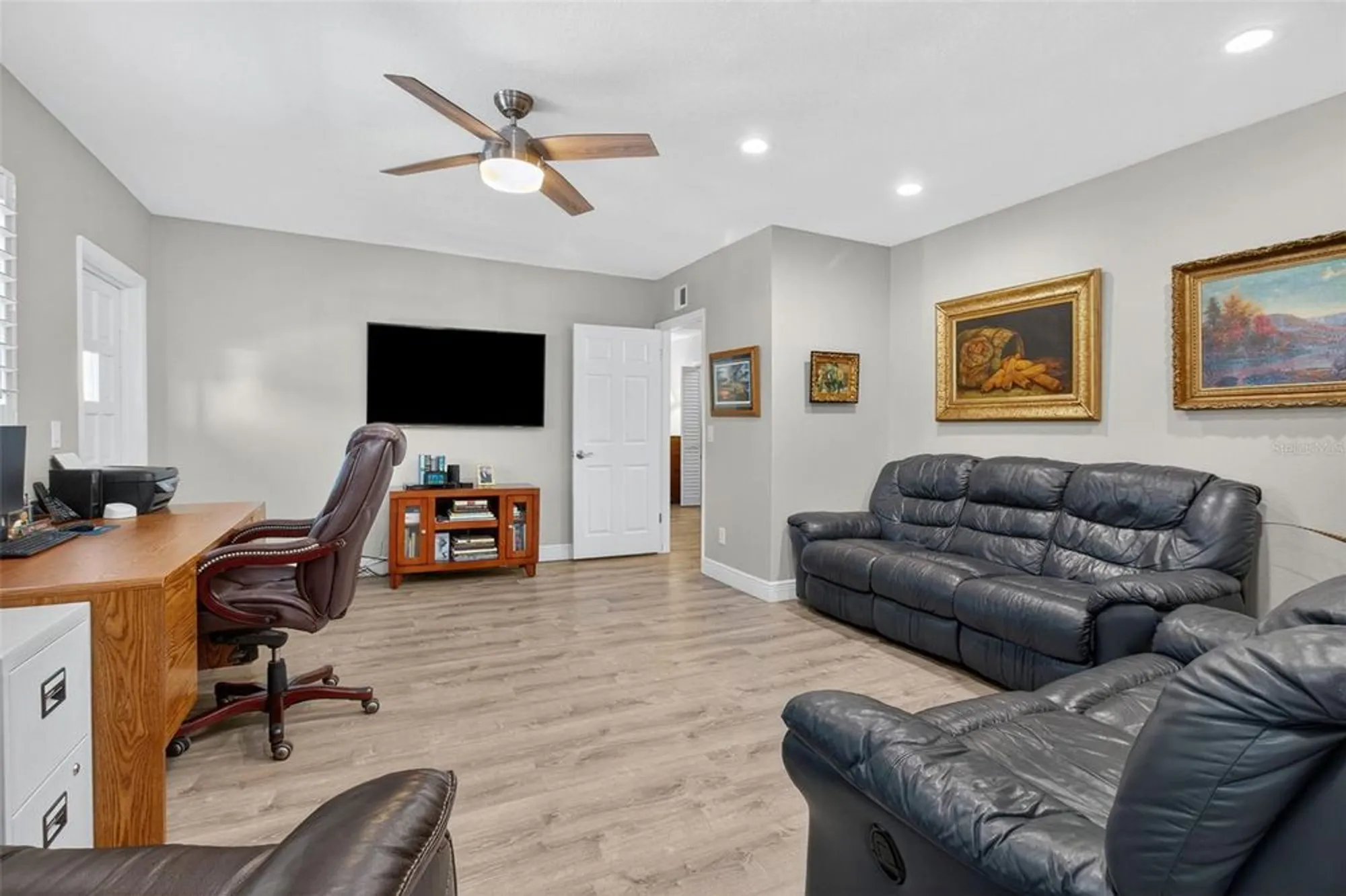 Property Slideshow image 34 of 59 | 2170 americus blvd n apt 70, Clearwater, FL, 33763