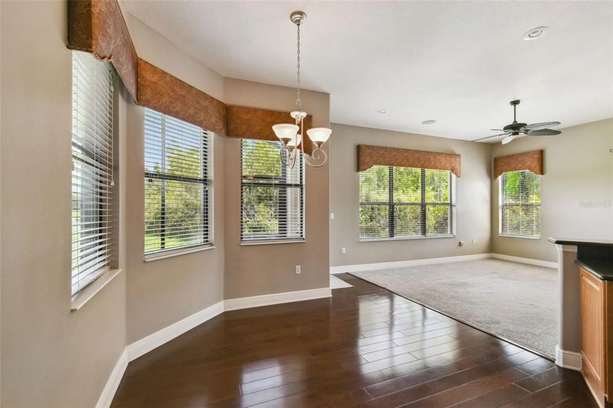 Property Slideshow image 12 of 57 | 313 santa barbara ln, Kissimmee, FL, 34759