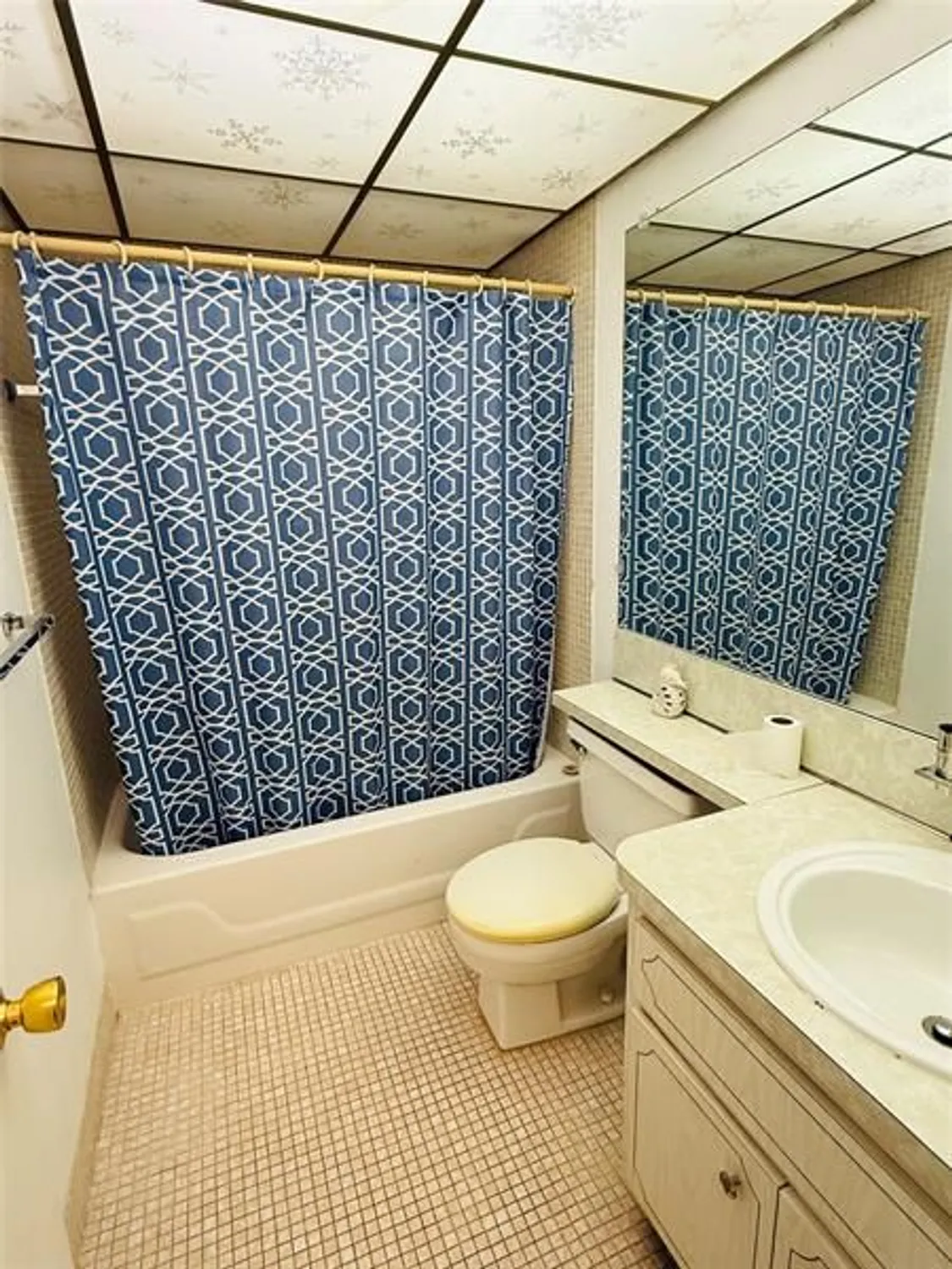 Property Slideshow image 7 of 18 | 3081 nw 47th ter 206, Lauderdale Lakes, FL, 33313