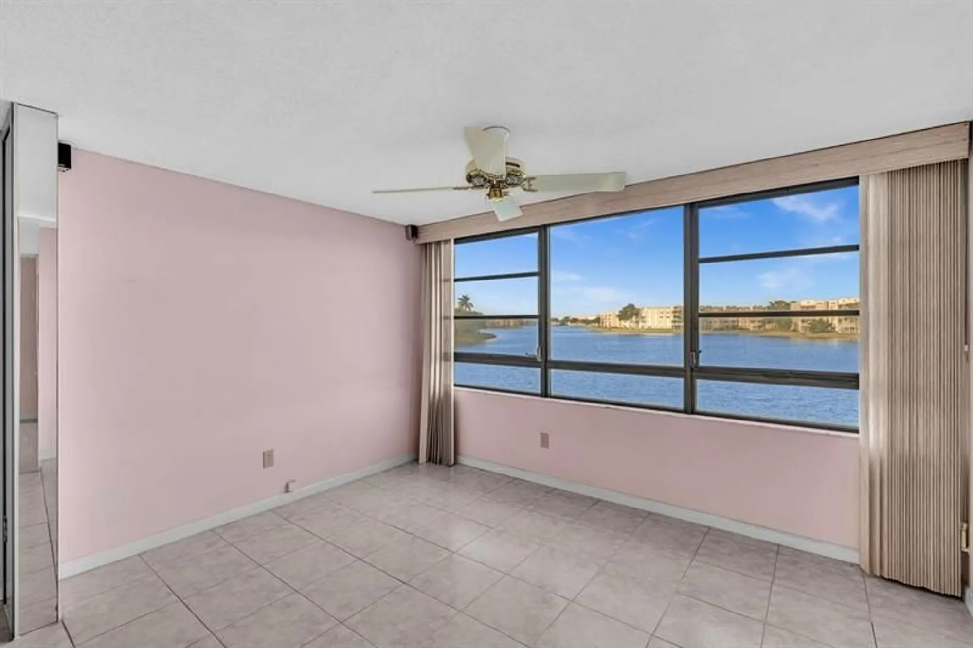 Property Slideshow image 22 of 82 | 10442 e clairmont cir 204, Tamarac, FL, 33321