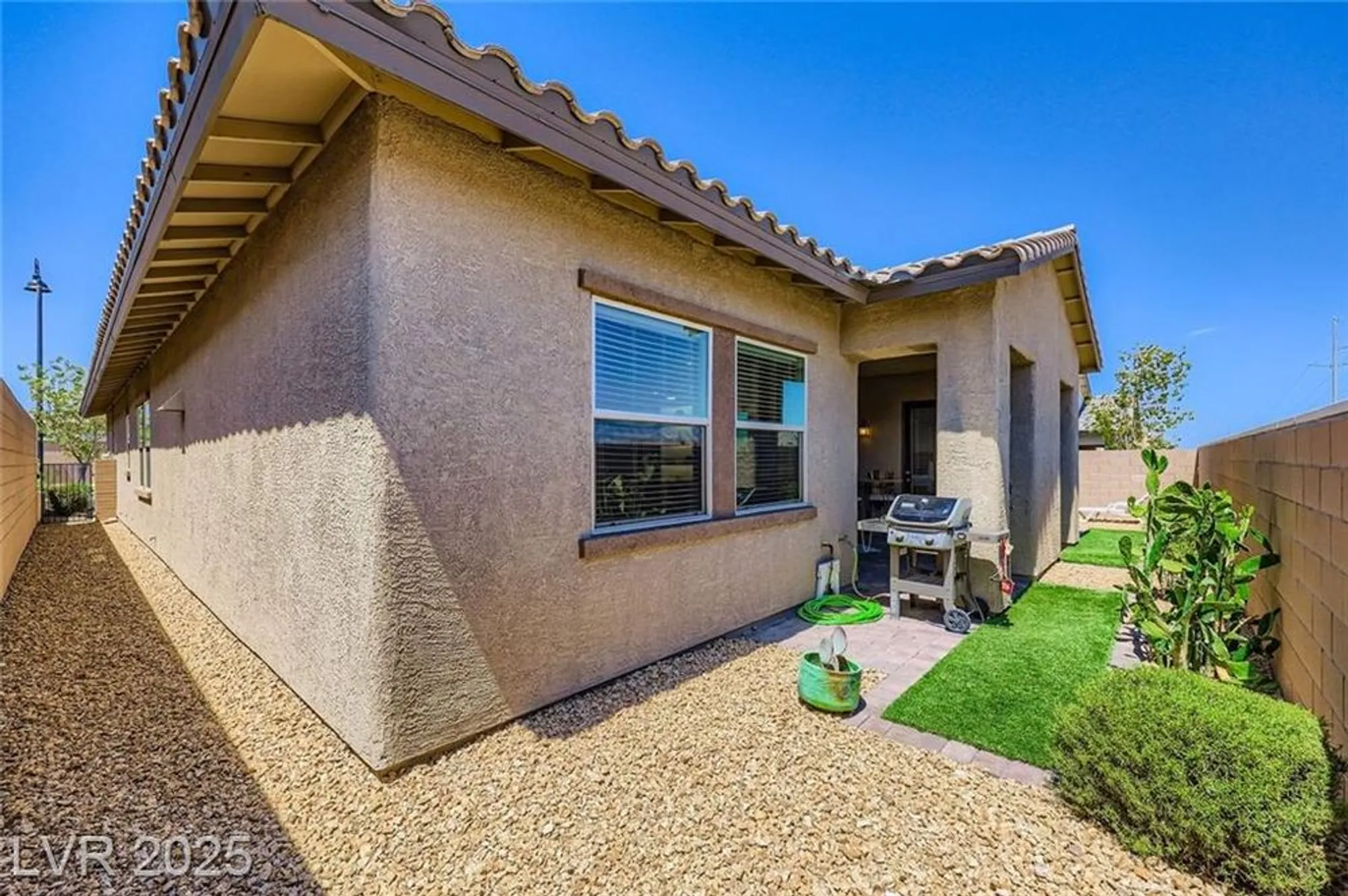 Property Slideshow image 27 of 45 | 800 rosewater dr, Henderson, NV, 89011