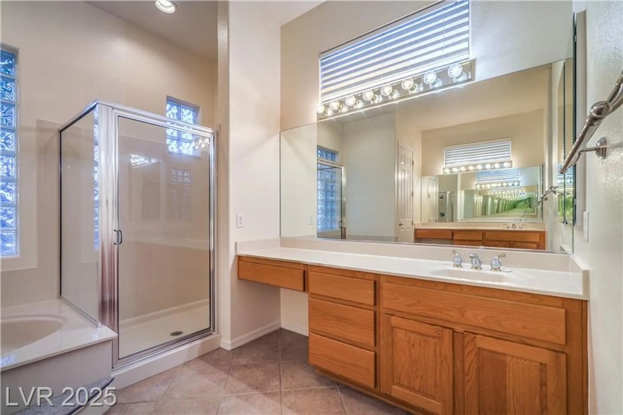 Property Slideshow image 23 of 65 | 2170 peyten park st, Henderson, NV, 89052