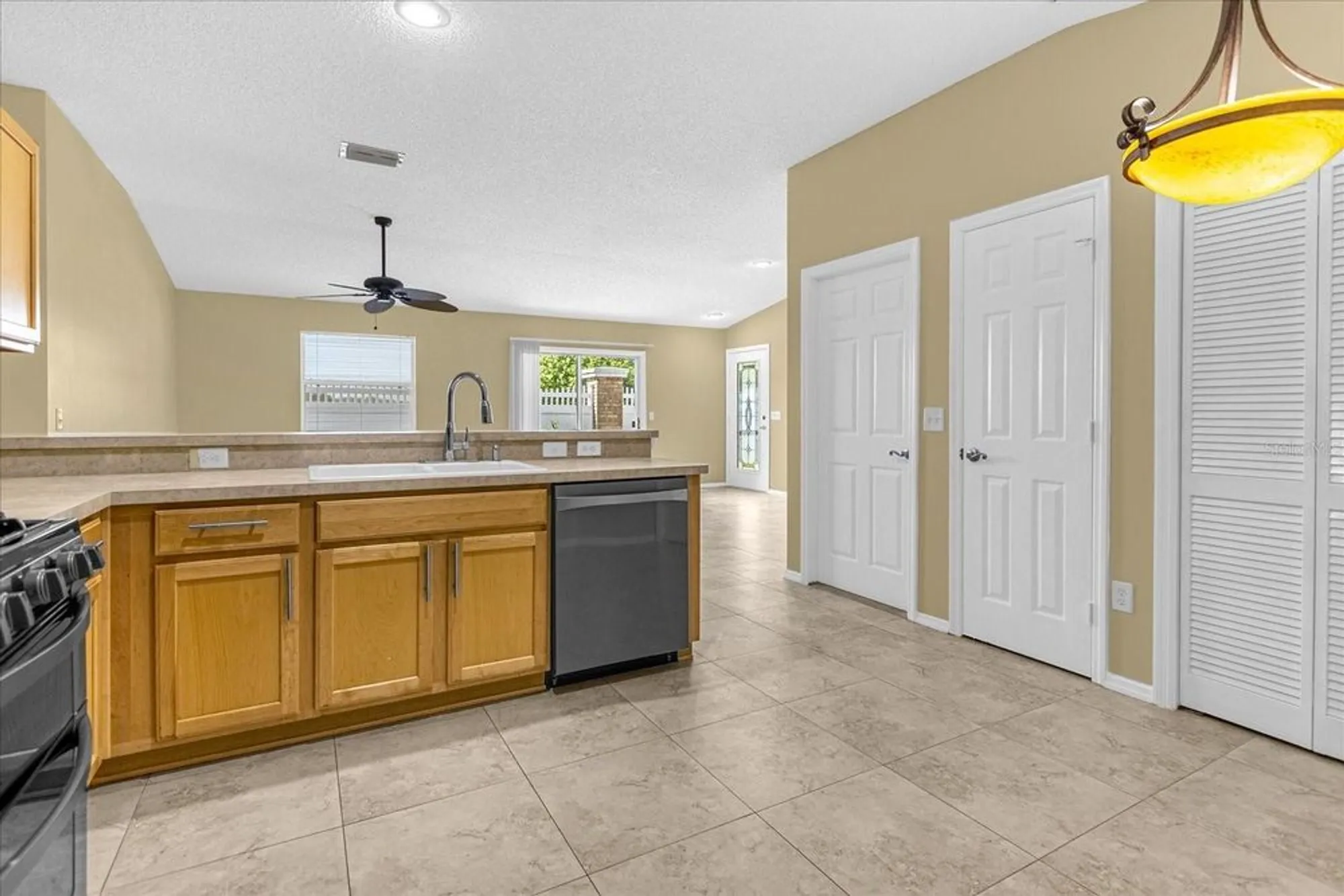 Property Slideshow image 10 of 21 | 675 kendall ct, The Villages, FL, 32162
