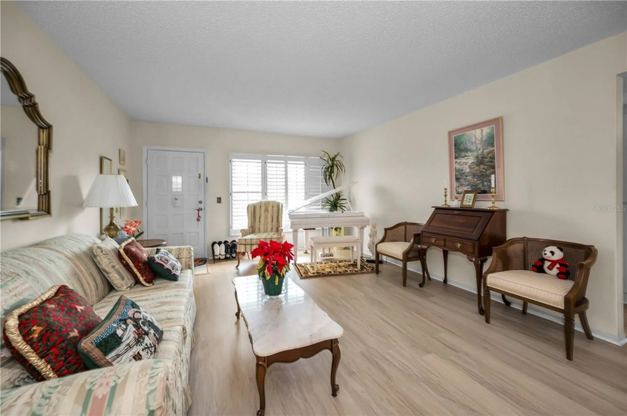 Property Slideshow image 5 of 74 | 2358 ecuadorian way 52, Clearwater, FL, 33763