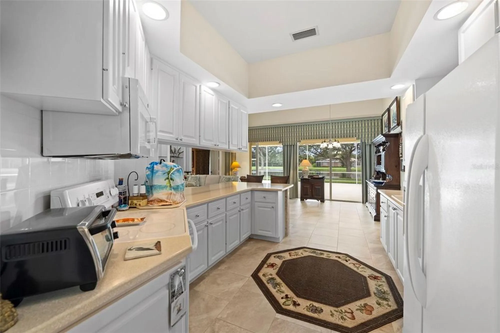 Property Slideshow image 11 of 62 | 5791 girona pl, Sarasota, FL, 34238