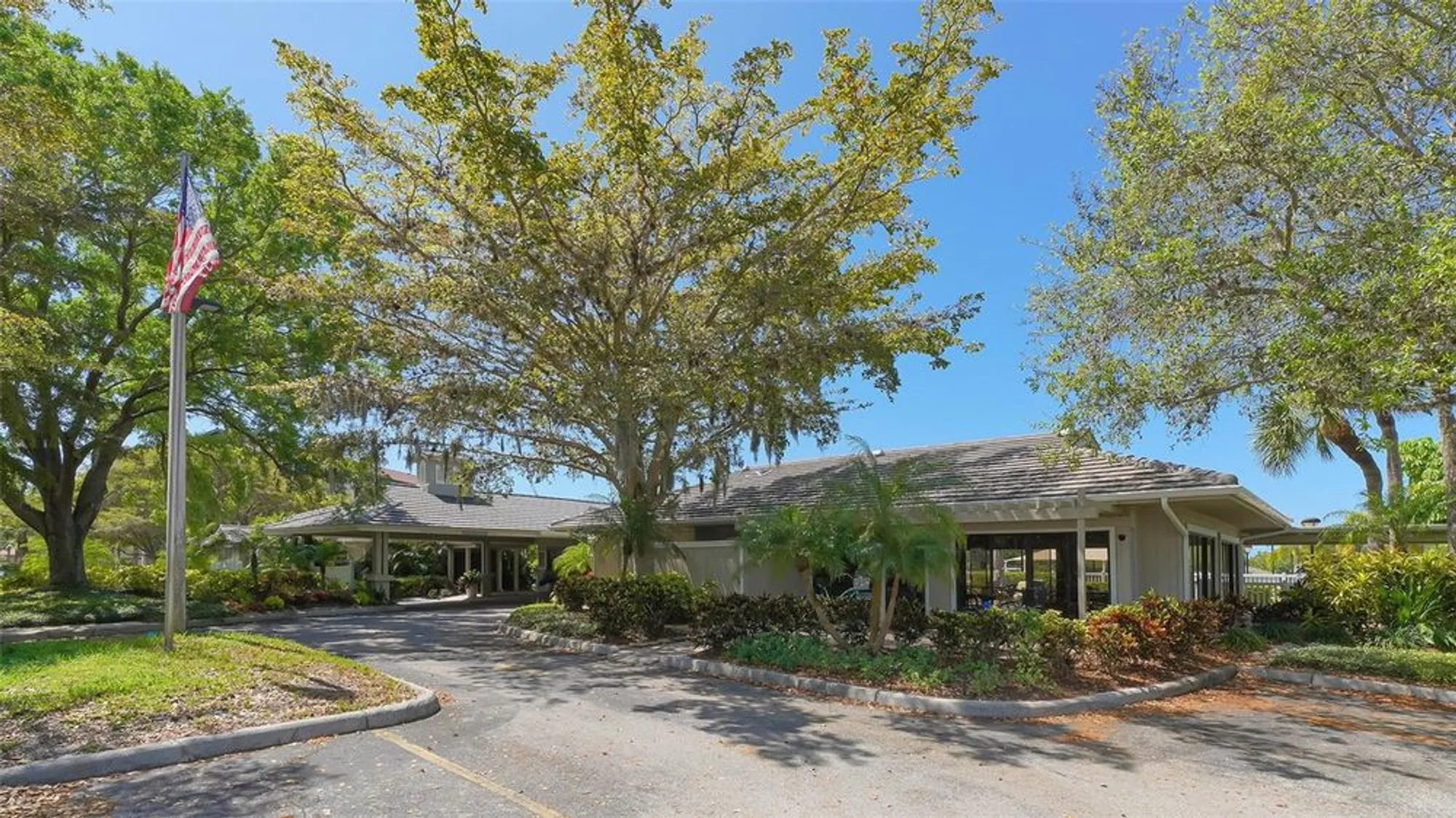 Property Slideshow image 43 of 72 | 1603 starling dr # 101, Sarasota, FL, 34231