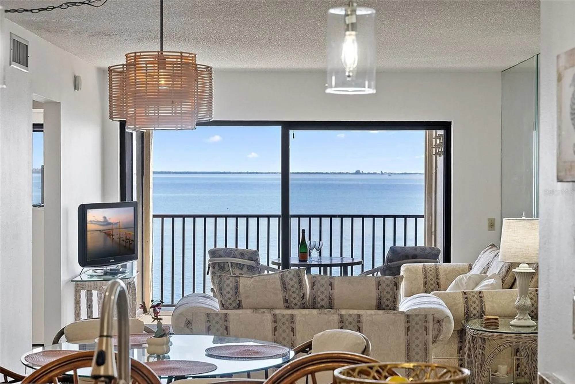 Property Slideshow image 33 of 42 | 6322 palma del mar blvd s apt 209, St Petersburg, FL, 33715