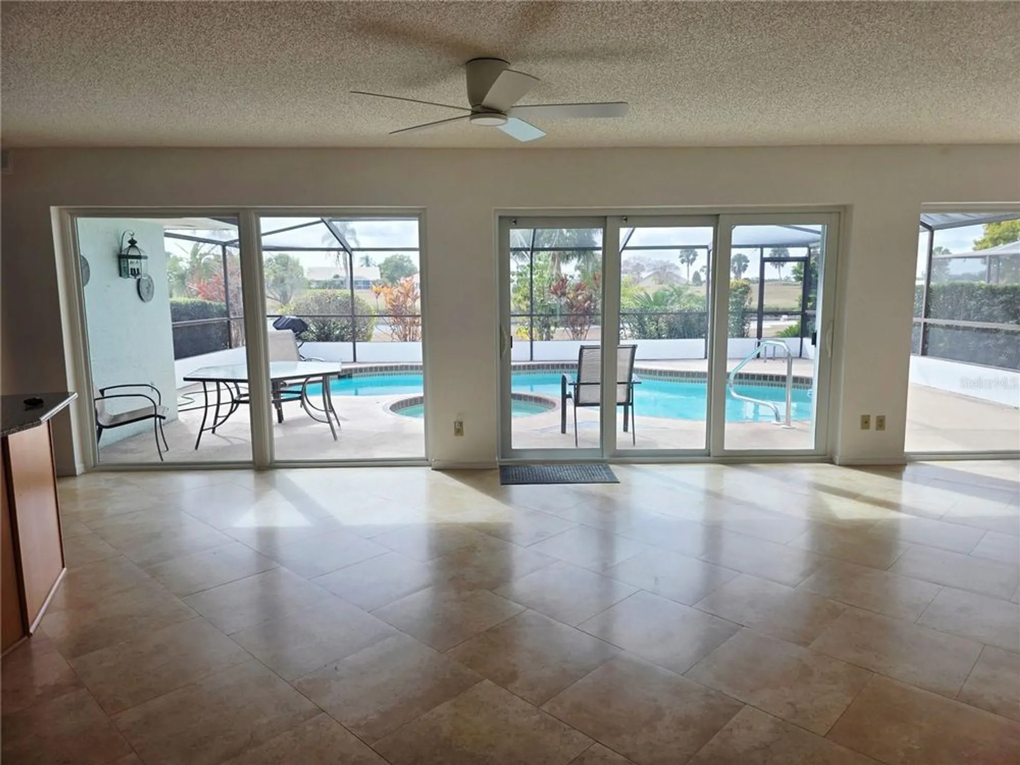 Property Slideshow image 29 of 37 | 1924 new bedford dr, Sun City Center, FL, 33573