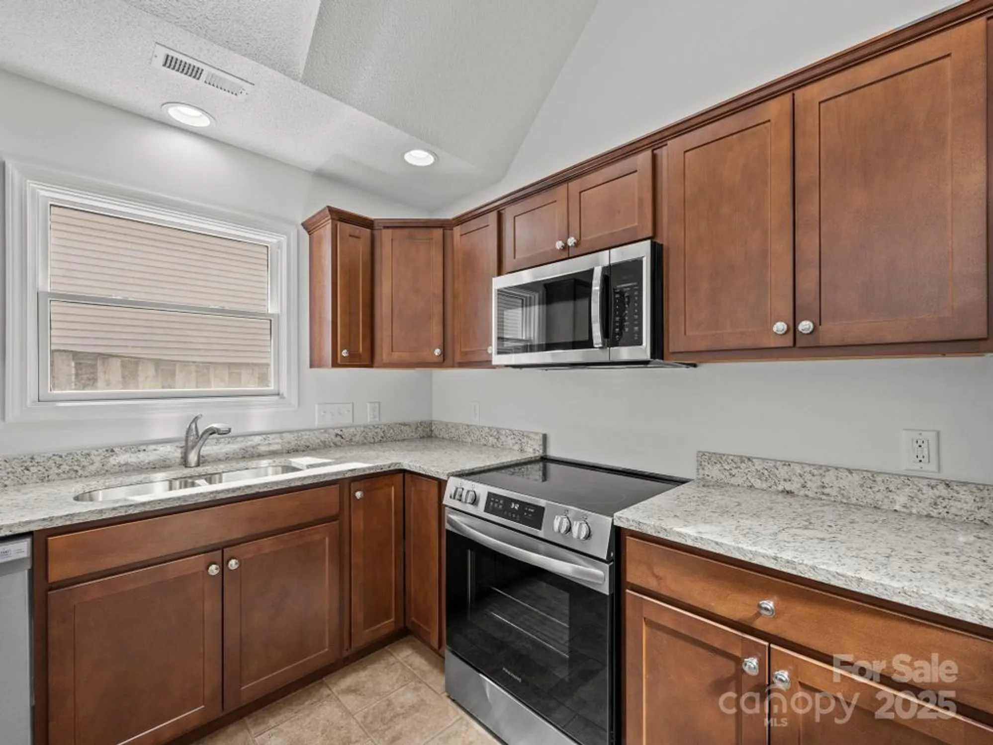 Property Slideshow image 10 of 46 | 34 beekeeper trl, Swannanoa, NC, 28778