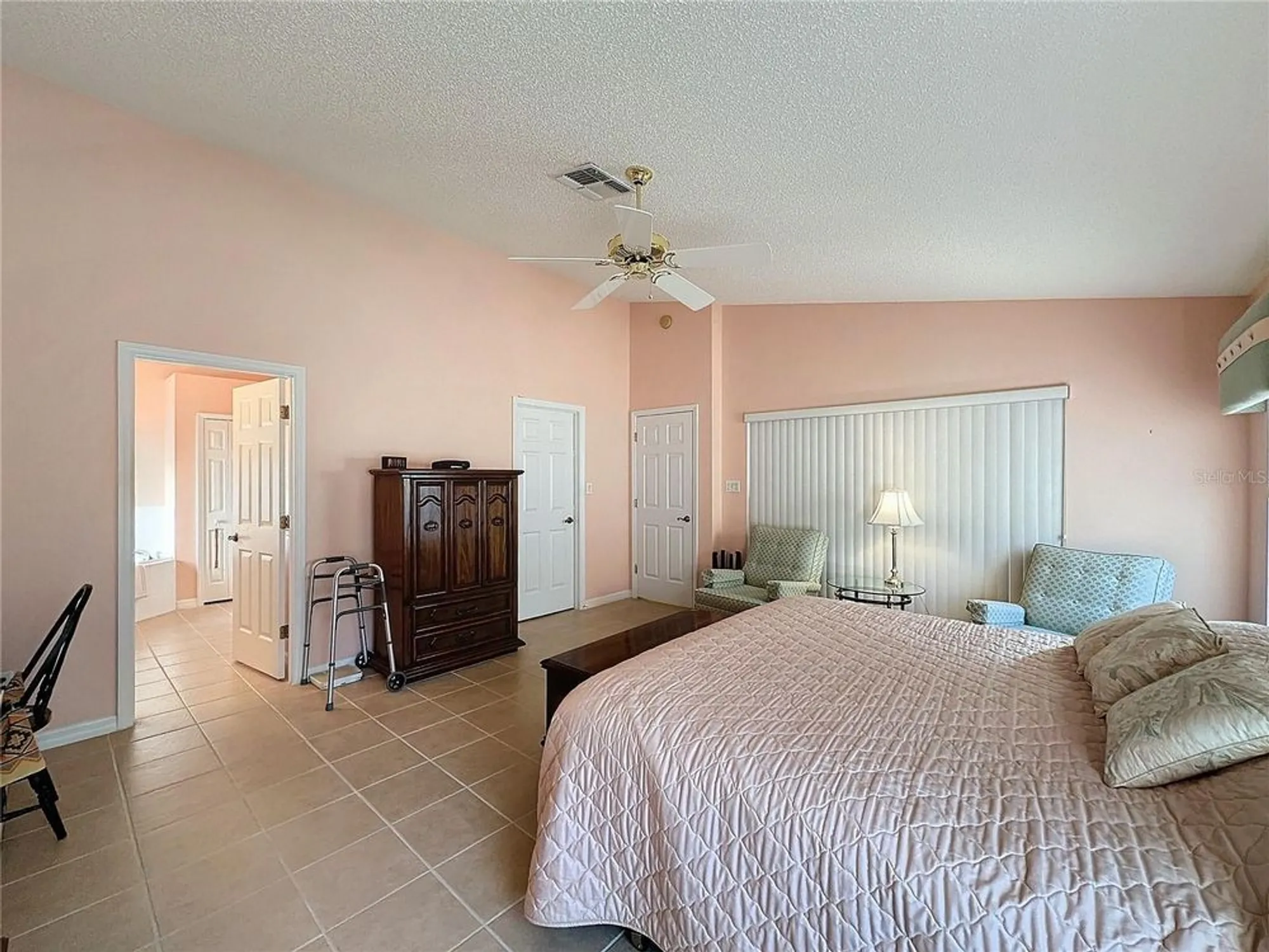 Property Slideshow image 24 of 54 | 4634 summerbridge cir, Leesburg, FL, 34748