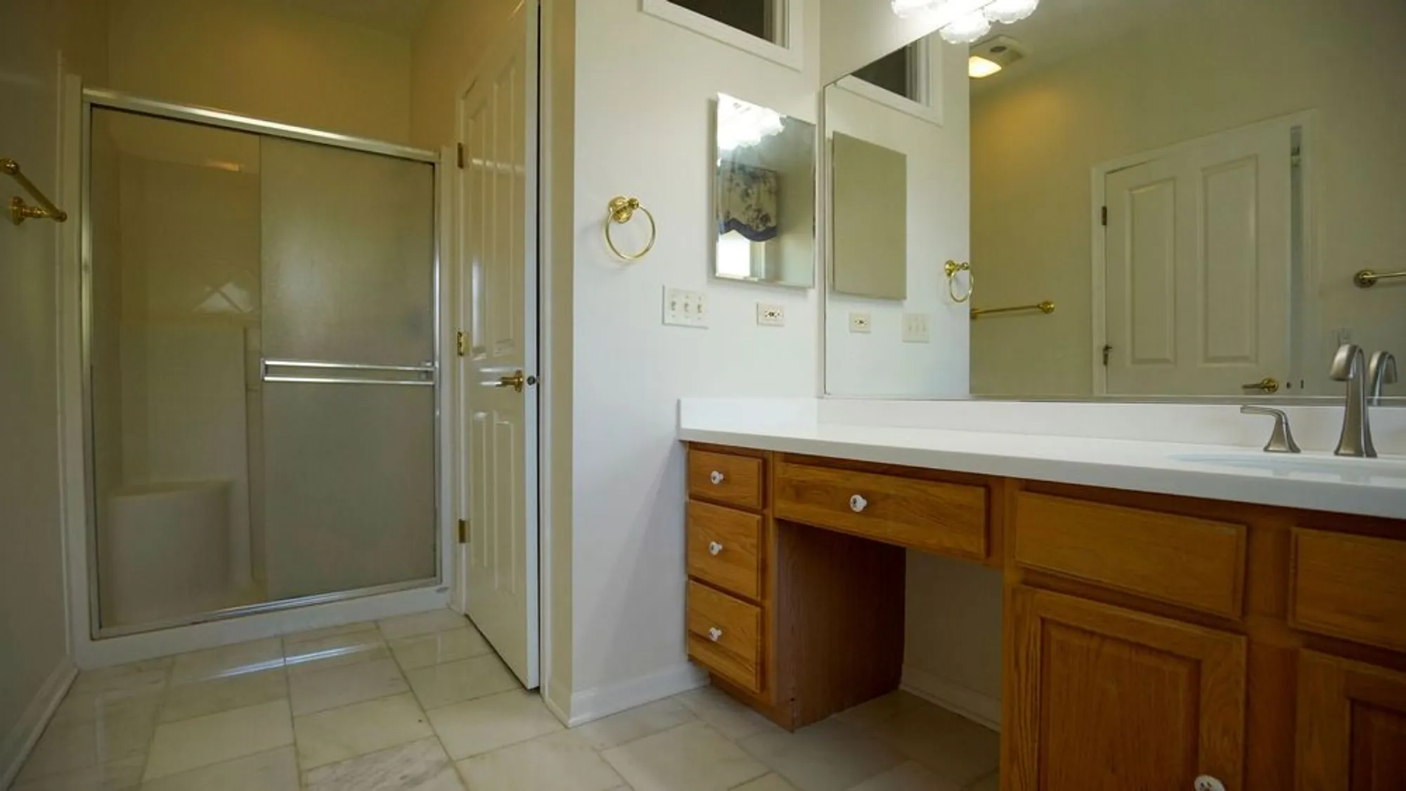 Property Slideshow image 13 of 38 | 12298 winding creek loop, Huntley, IL, 60142