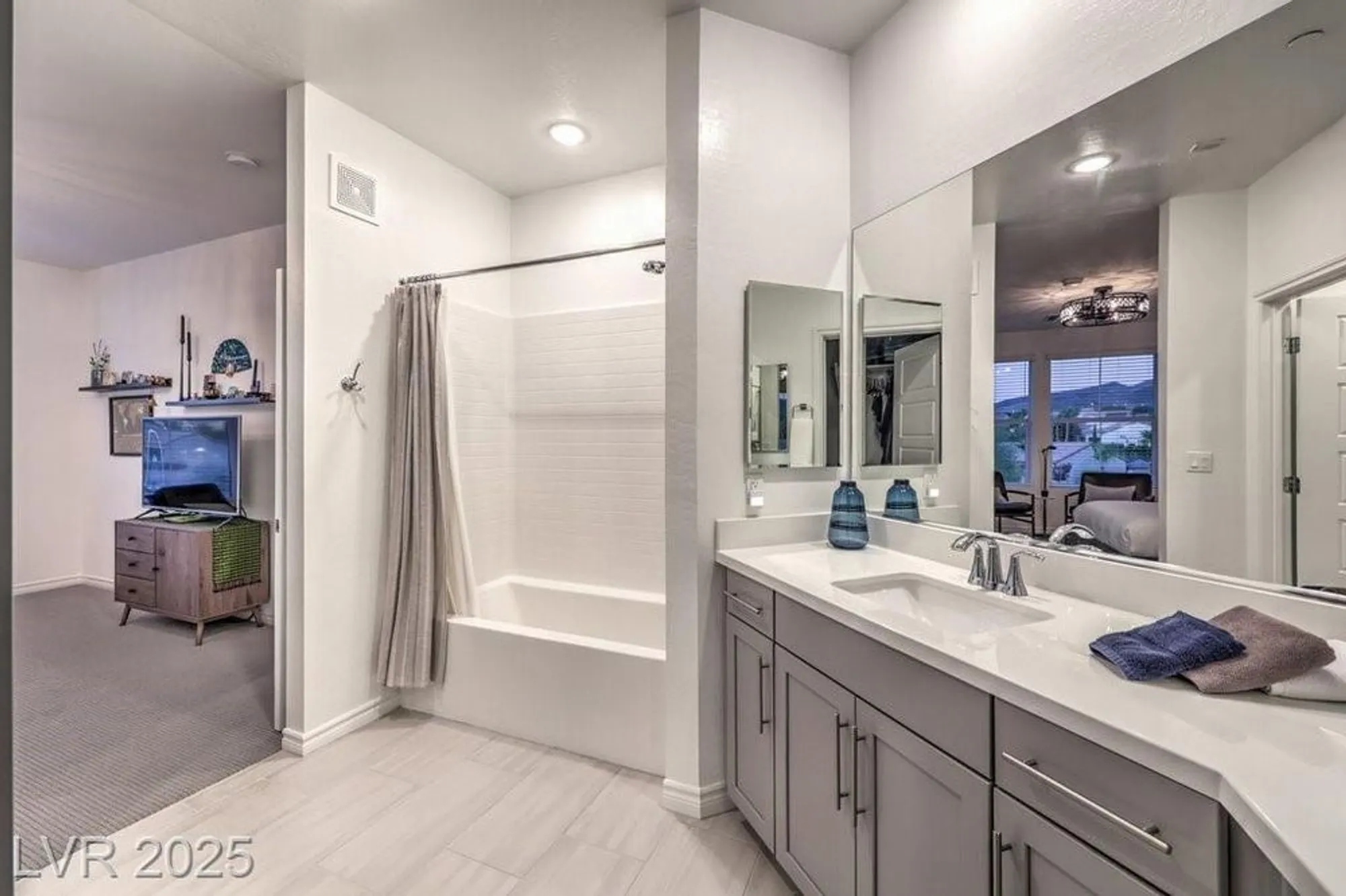 Property Slideshow image 44 of 66 | 2555 hampton rd 10304, Henderson, NV, 89052