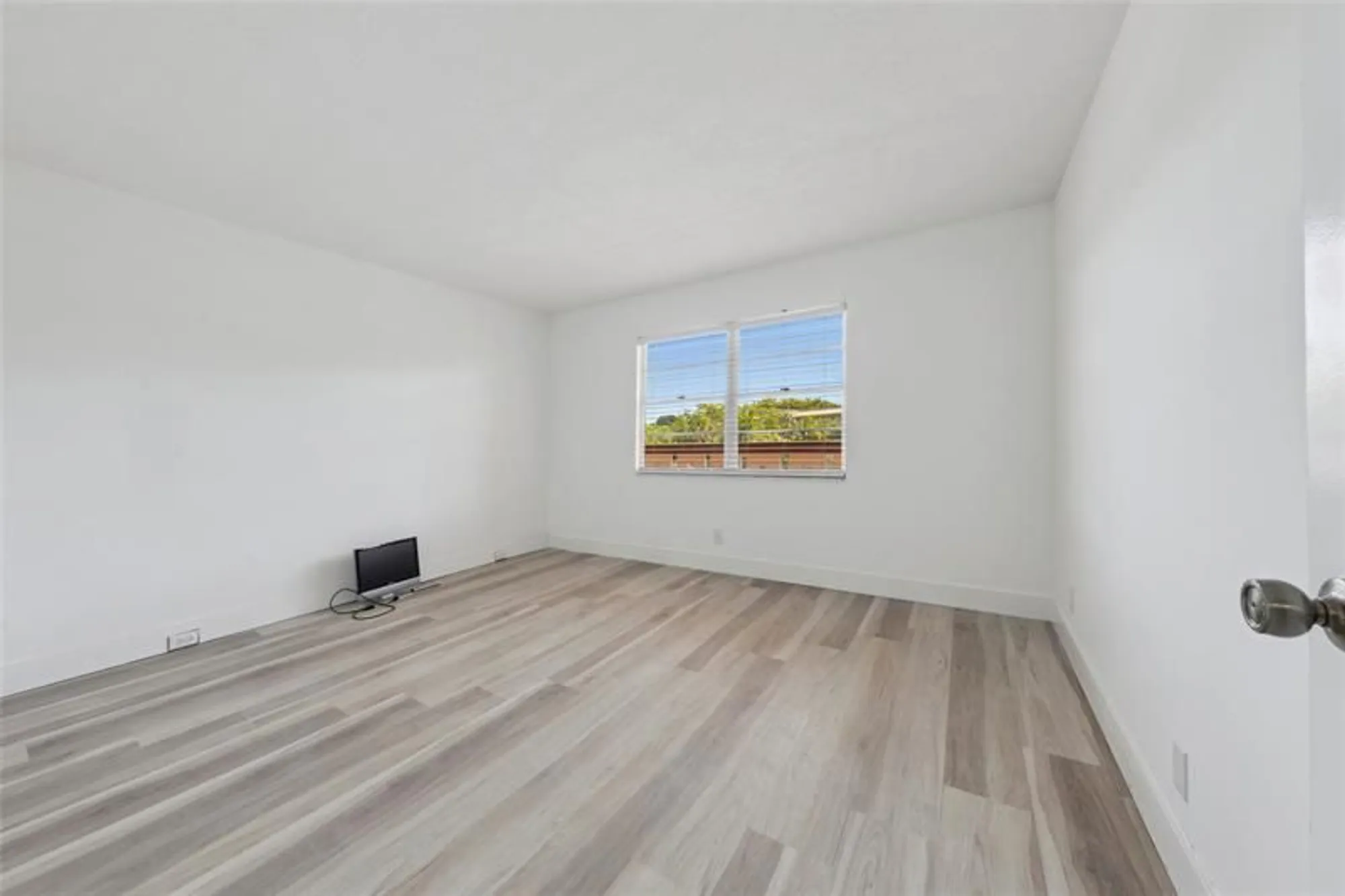 Property Slideshow image 19 of 34 | 3201 portofino pt d3, Coconut Creek, FL, 33066