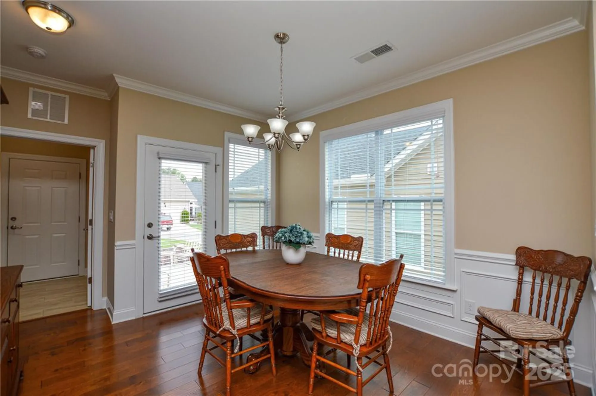 Property Slideshow image 11 of 20 | 11607 meetinghouse dr, Cornelius, NC, 28031