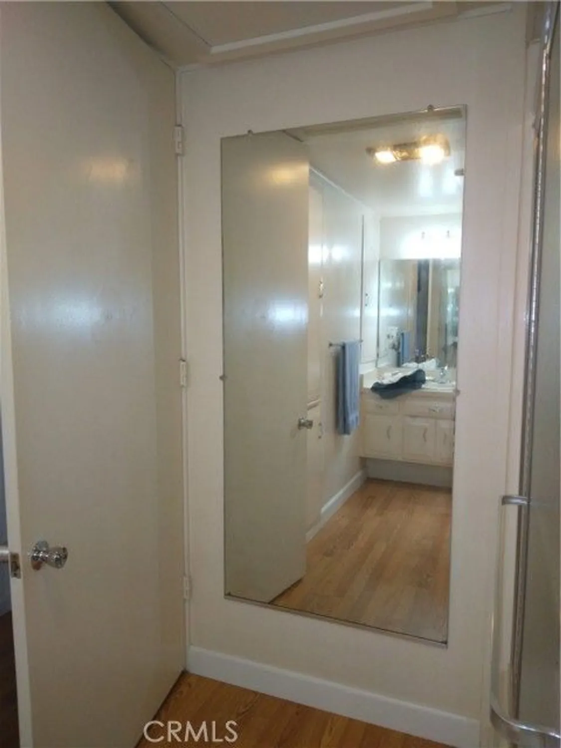 Property Slideshow image 19 of 23 | 13061 del monte dr, Seal Beach, CA, 90740