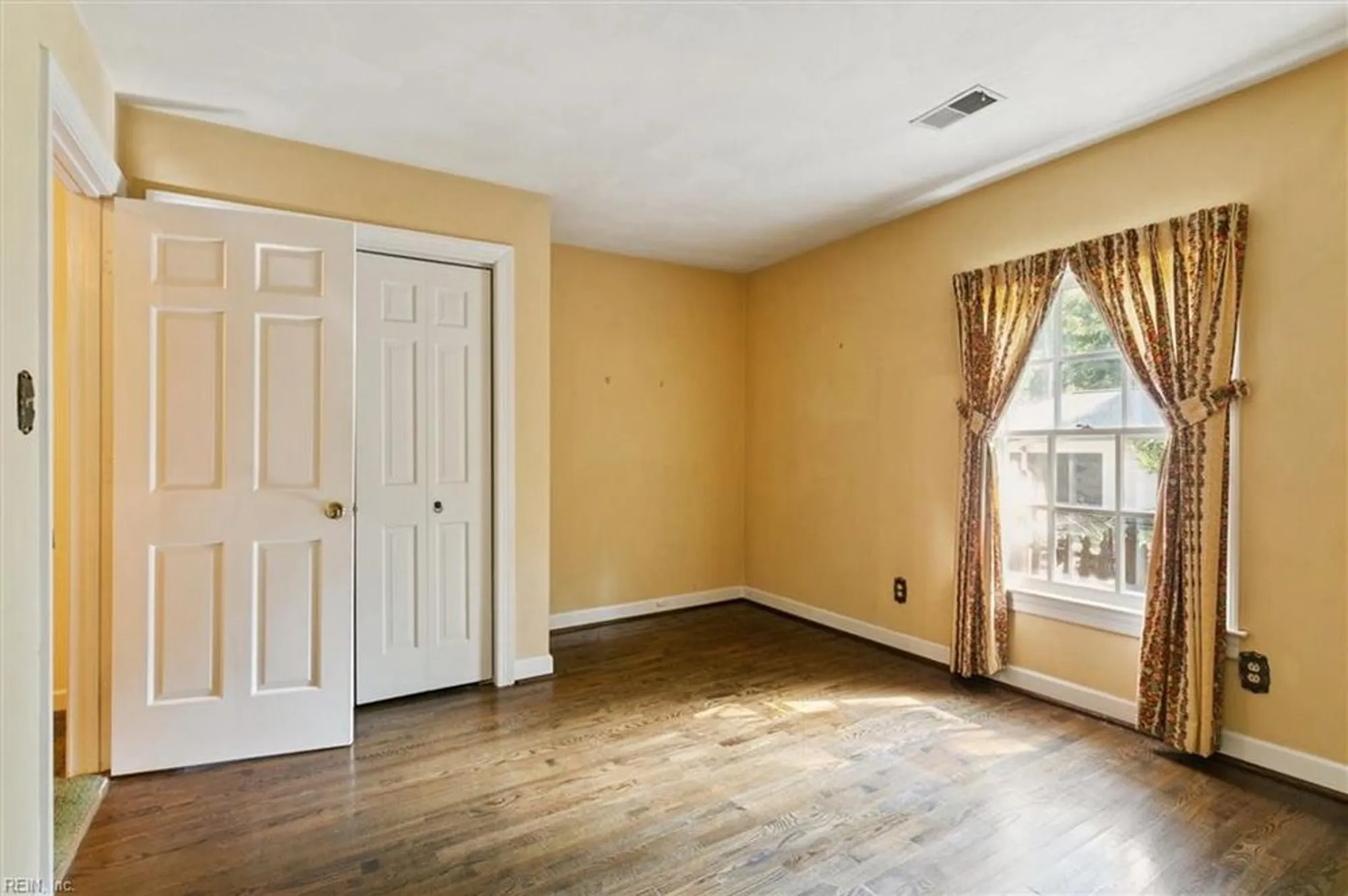 Property Slideshow image 20 of 36 | 5 hampton ky, Williamsburg, VA, 23185